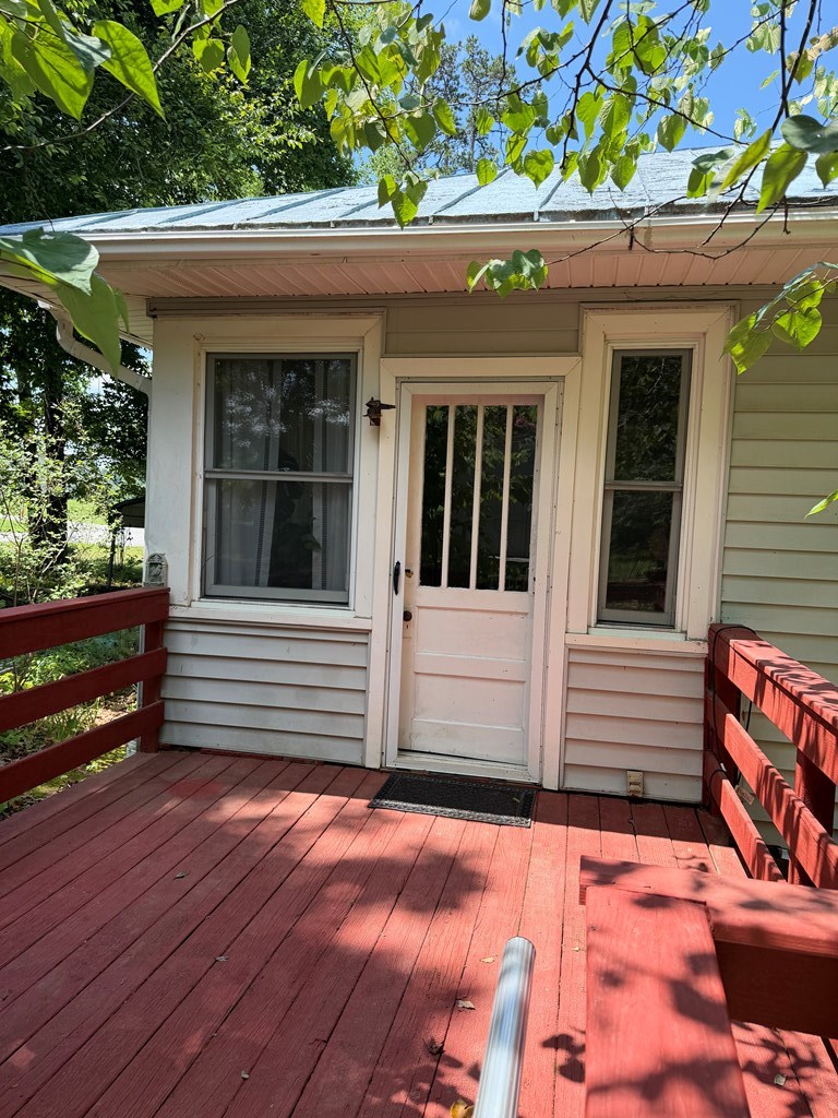 455 Osborne Street Property Photo 25
