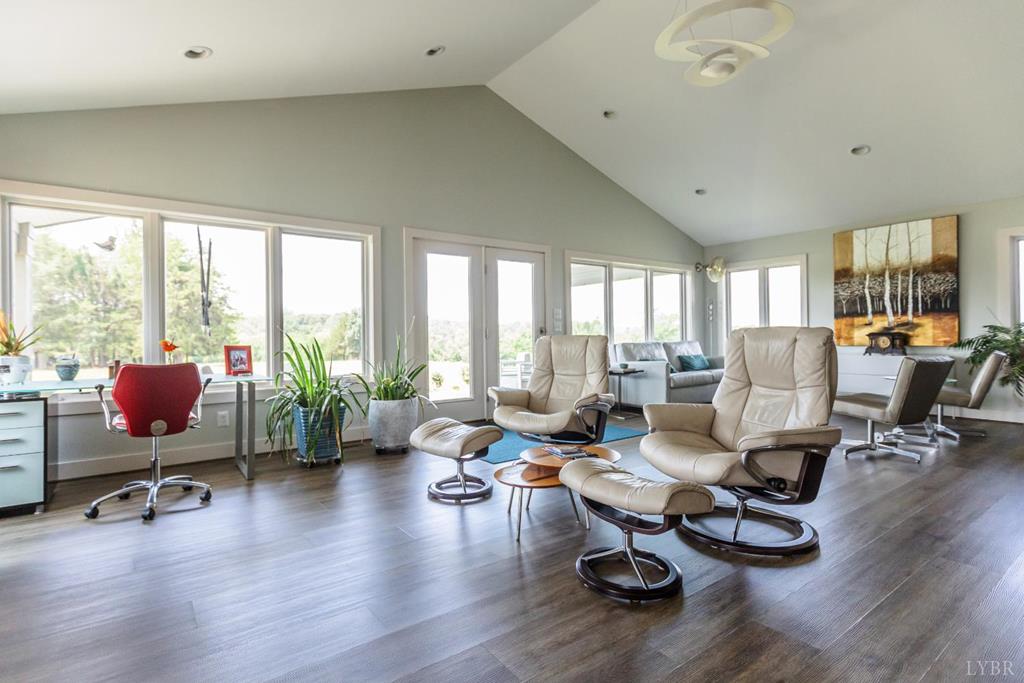 1370 Out Of Area Property Photo 5