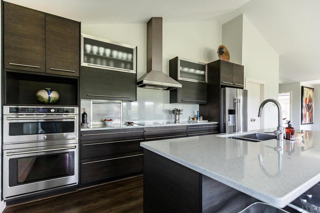 1370 Out Of Area Property Photo 8
