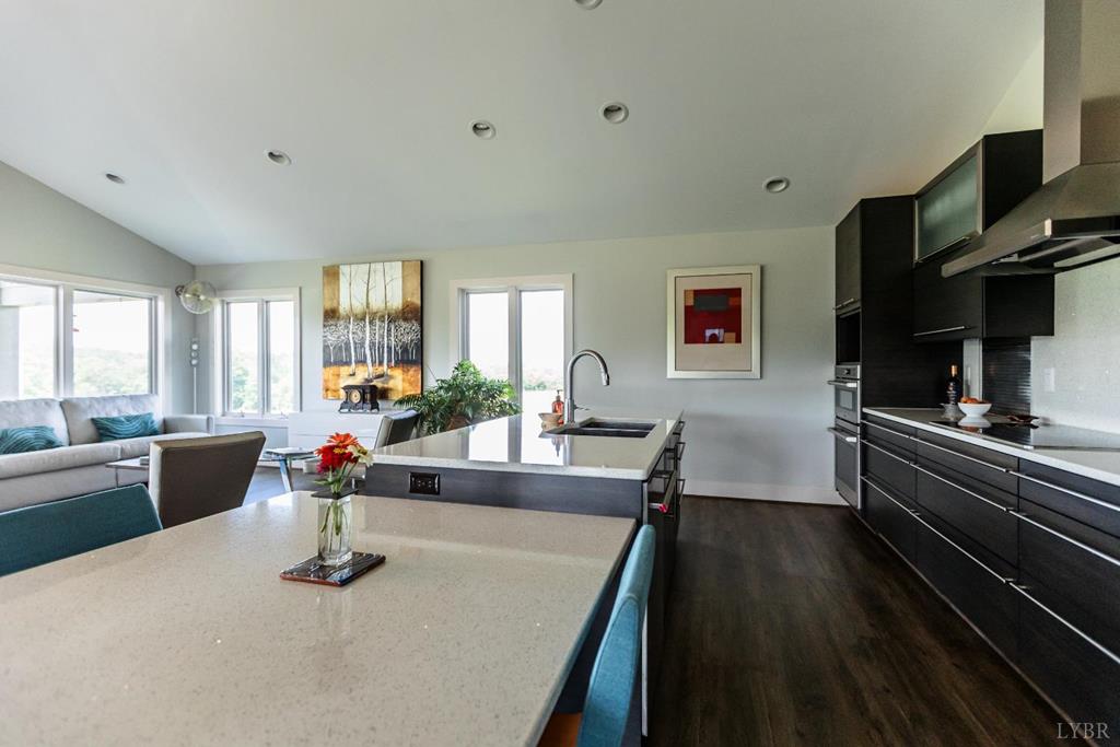 1370 Out Of Area Property Photo 11
