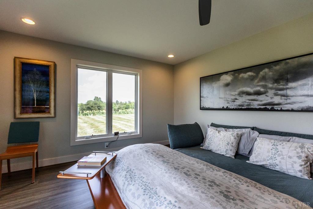 1370 Out Of Area Property Photo 38