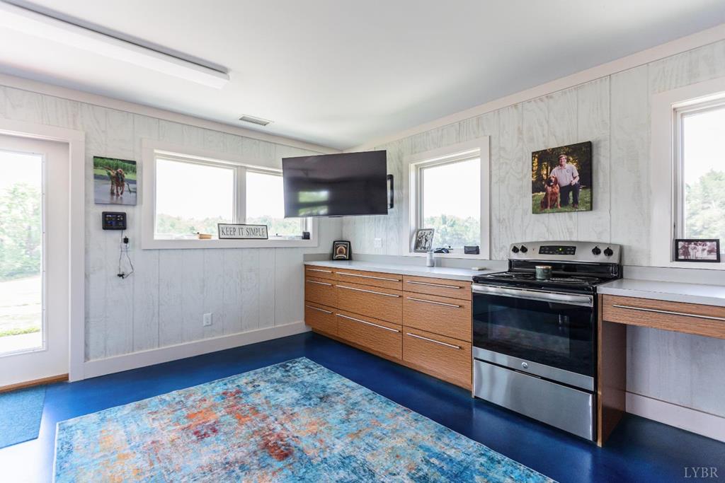 1370 Out Of Area Property Photo 59