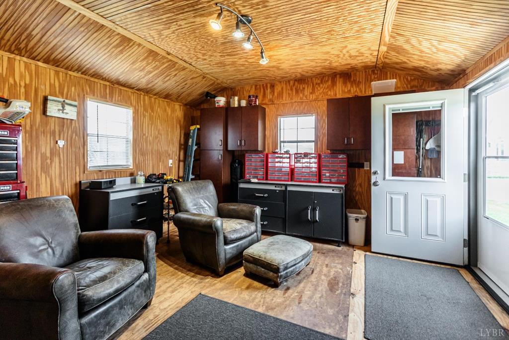 1370 Out Of Area Property Photo 72