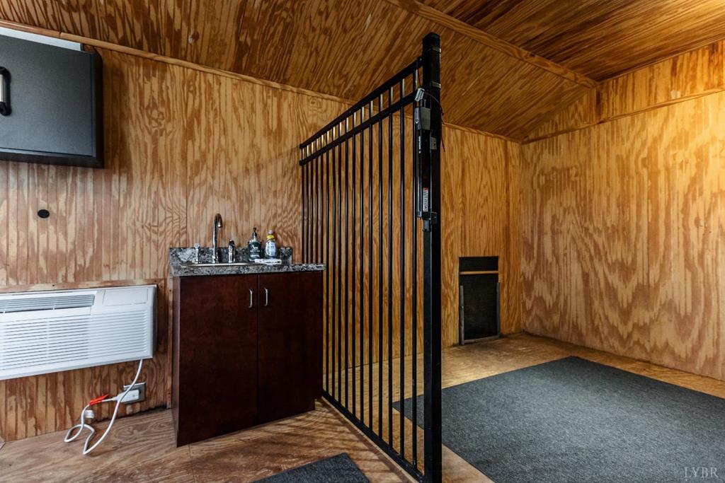 1370 Out Of Area Property Photo 74