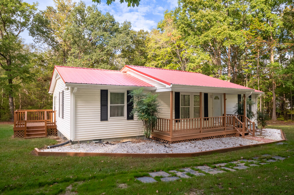3895 Trottinridge Road Property Photo 1
