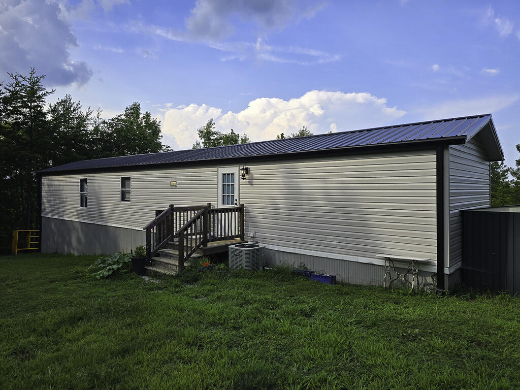 335 Bryant Hollow Road Property Photo 2