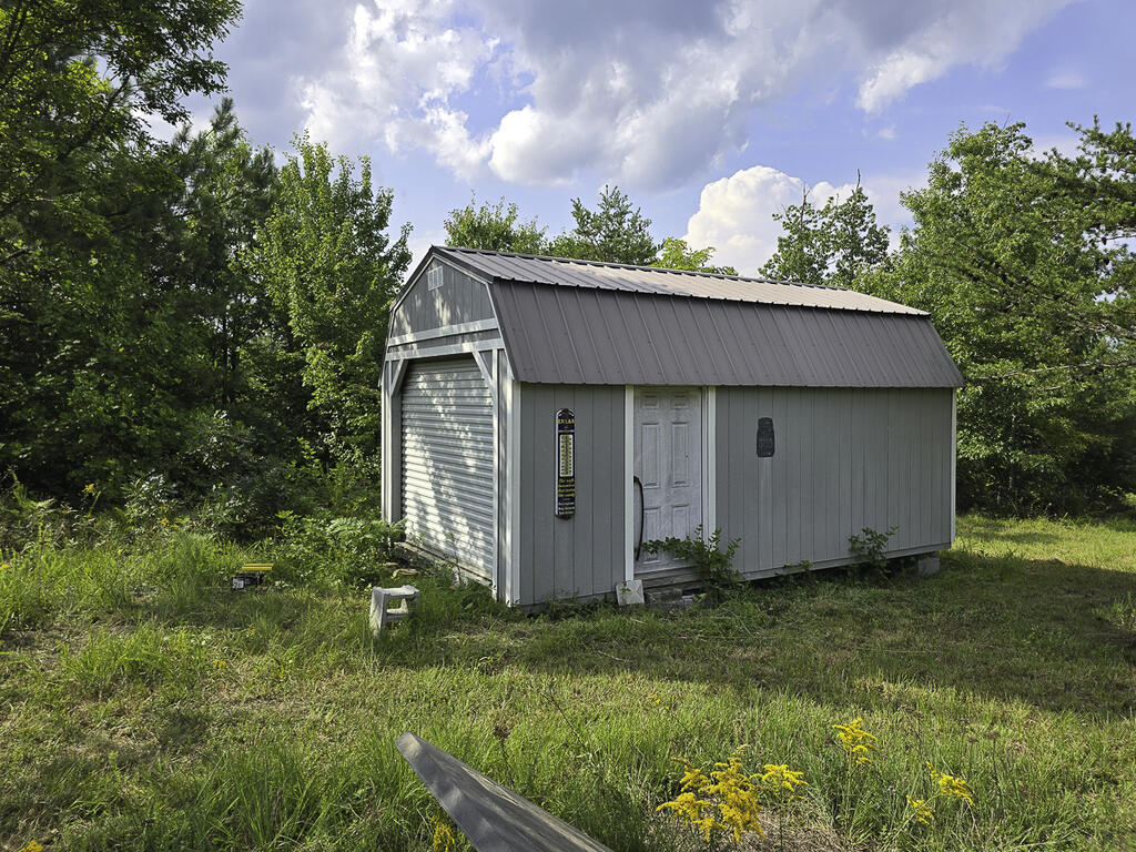 335 Bryant Hollow Road Property Photo 6