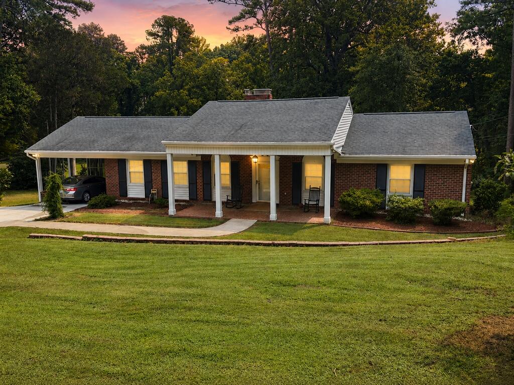 1319 Willingham Avenue Property Photo 1