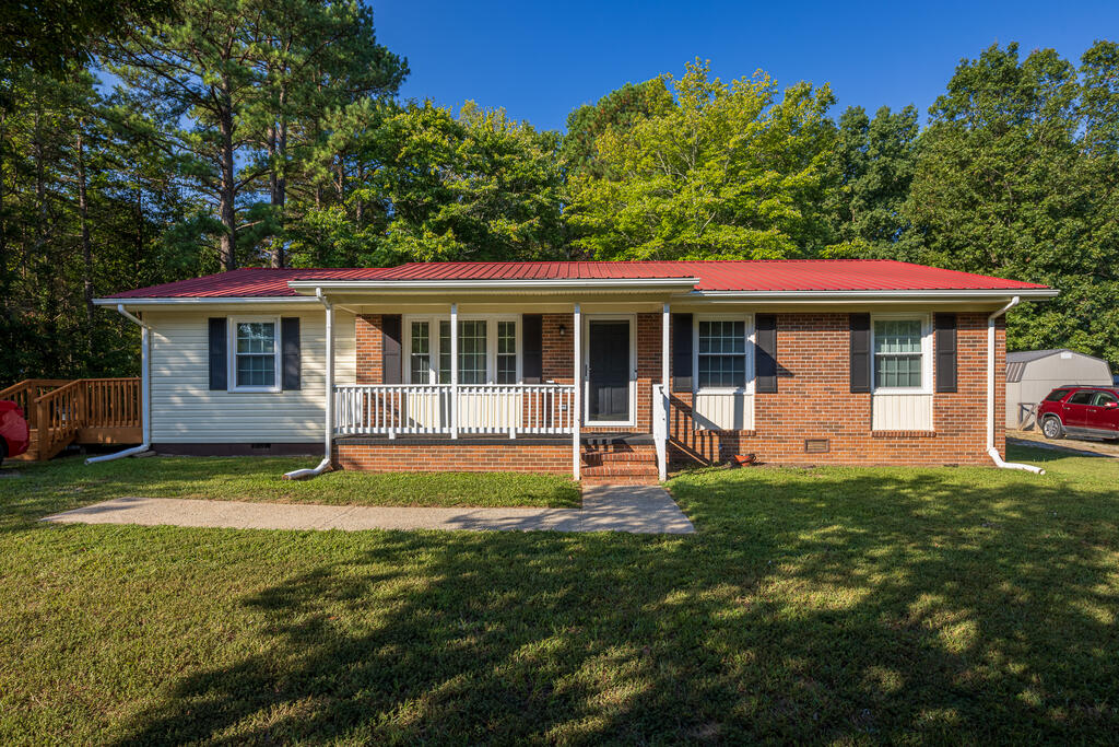 104 E Forest Trail