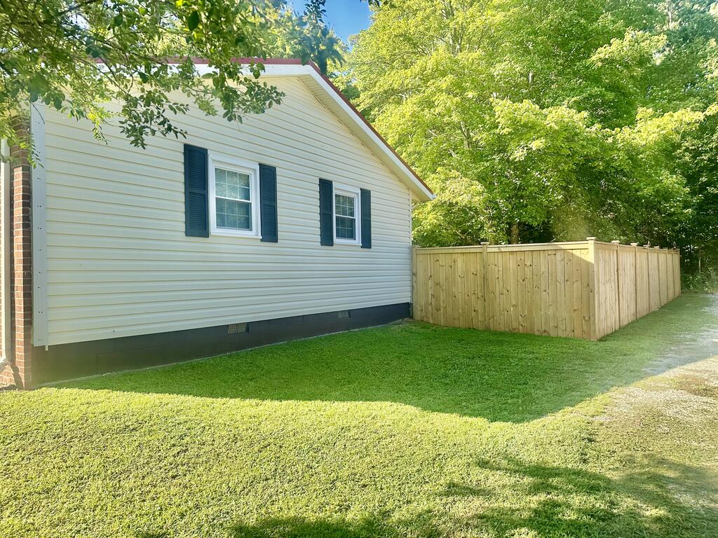104 E Forest Trail Property Photo 3