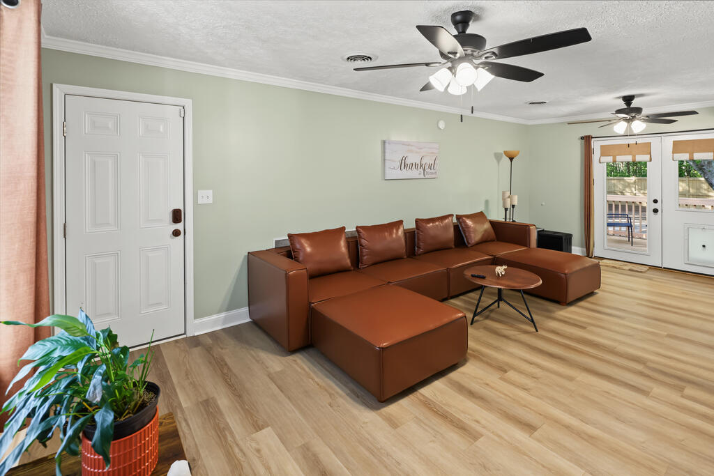 104 E Forest Trail Property Photo 10