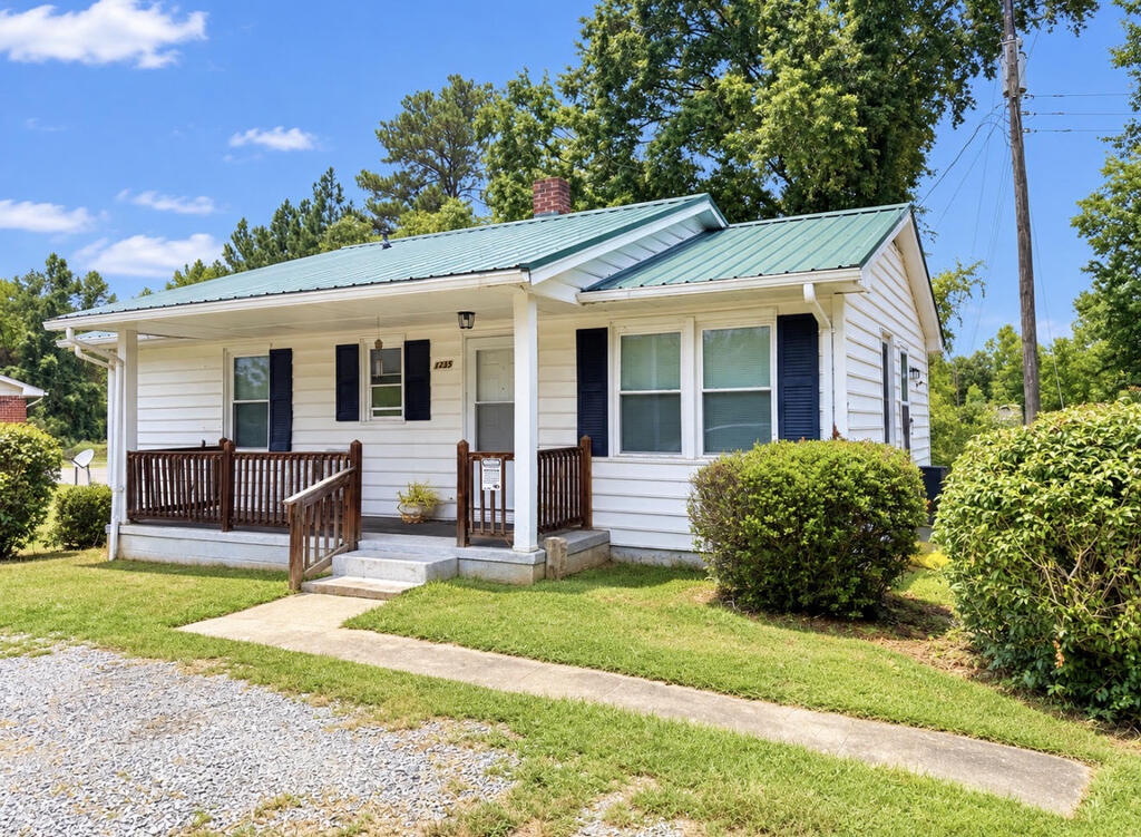 1235 Sinai Road Property Photo 1