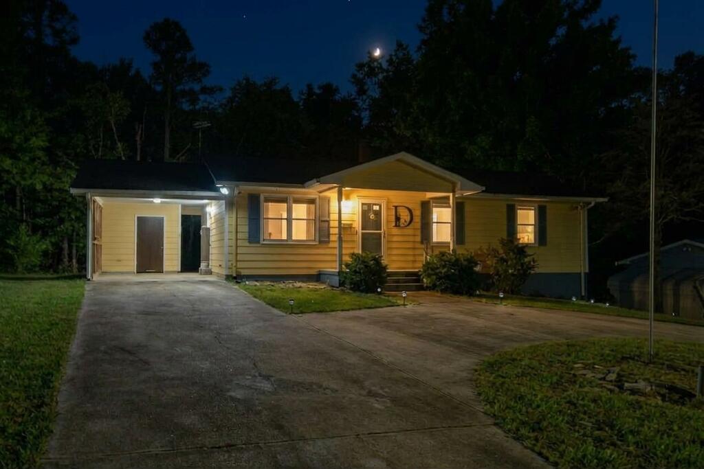 2117 Eastover Drive Property Photo 1
