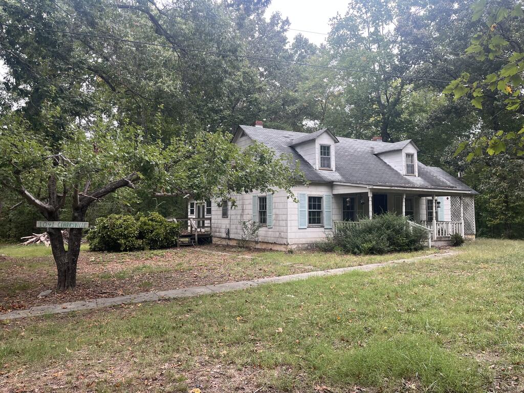 1041 Clarksville Road Property Photo 1