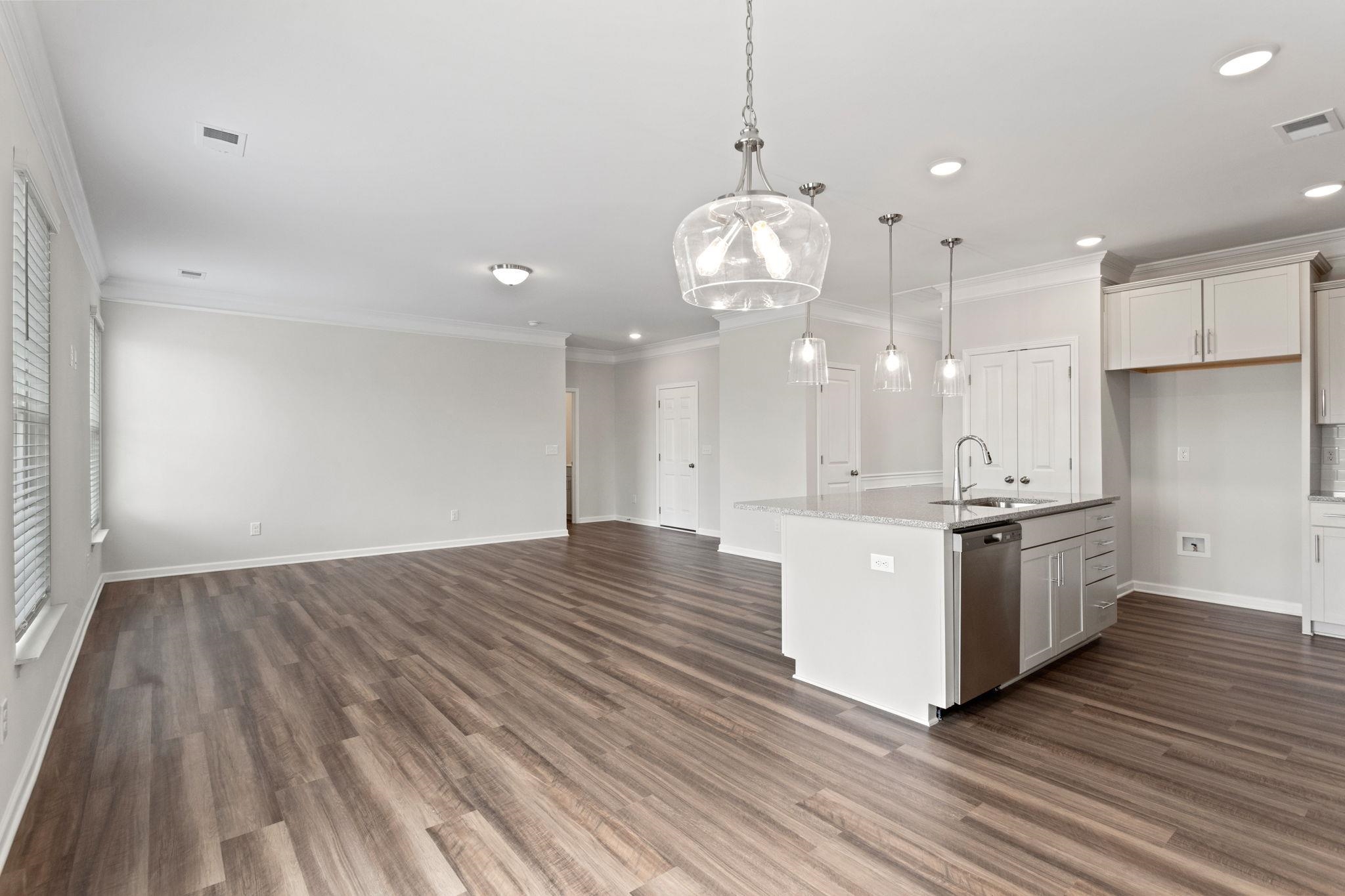 6087 Haddington Drive Property Photo 10