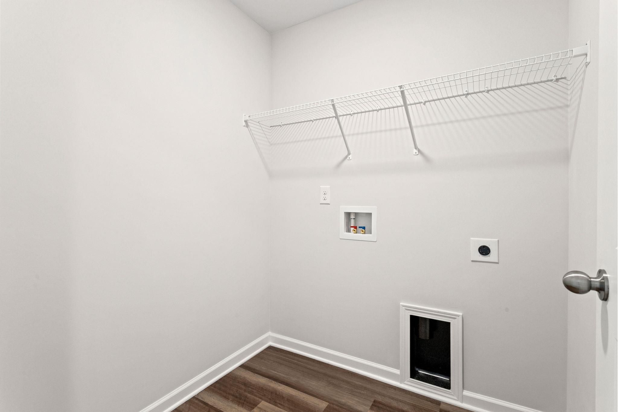 6087 Haddington Drive Property Photo 20