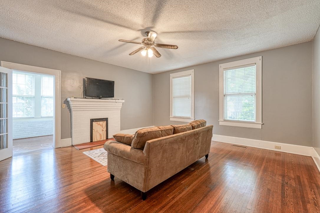 102 College Drive Property Photo 7