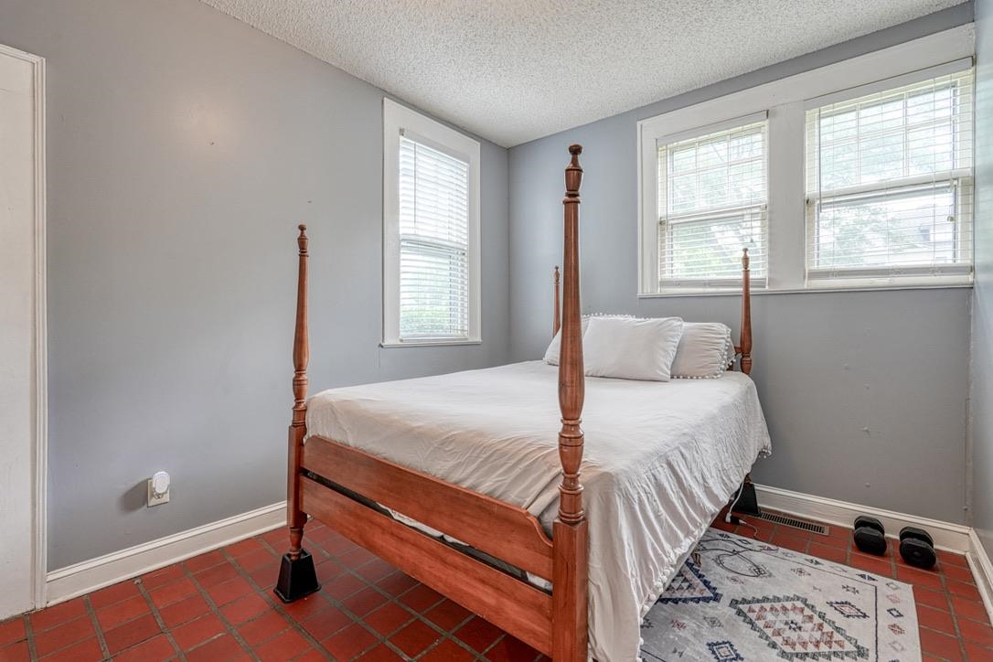 102 College Drive Property Photo 12