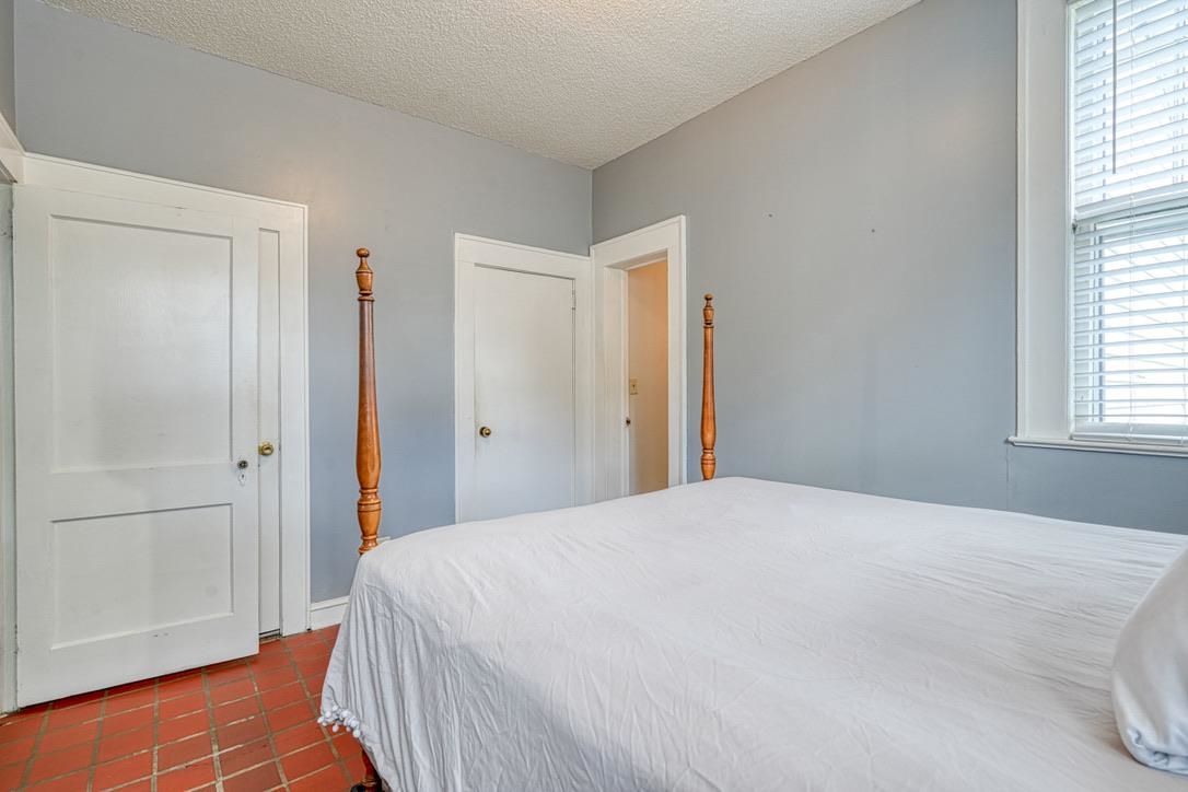 102 College Drive Property Photo 13