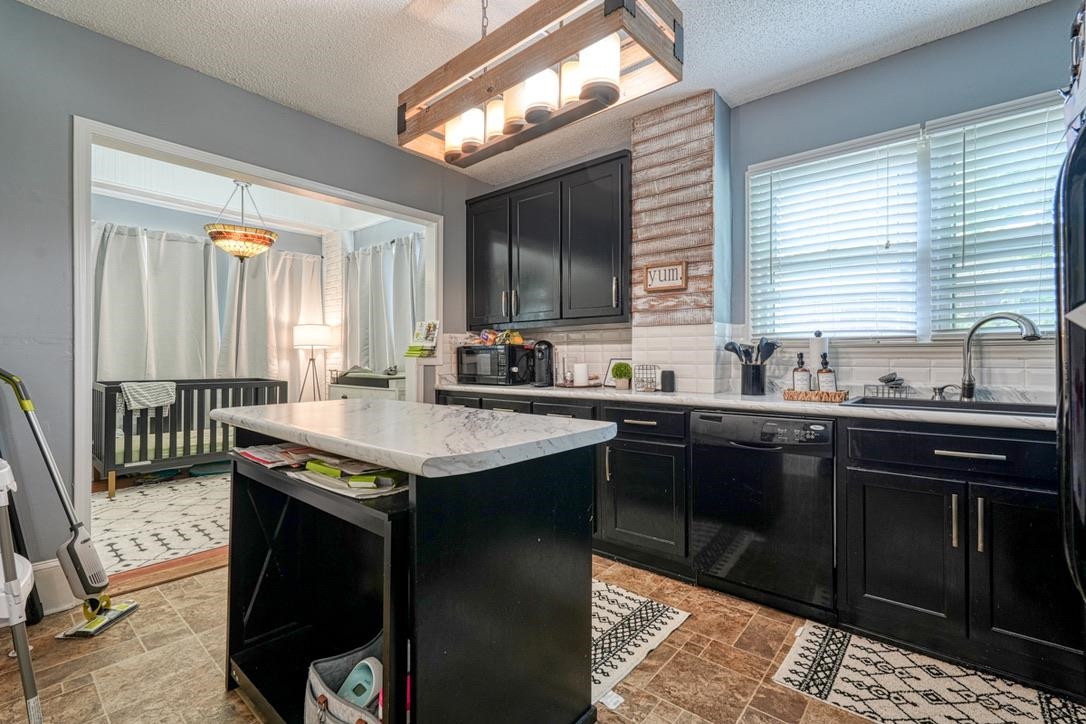 102 College Drive Property Photo 28