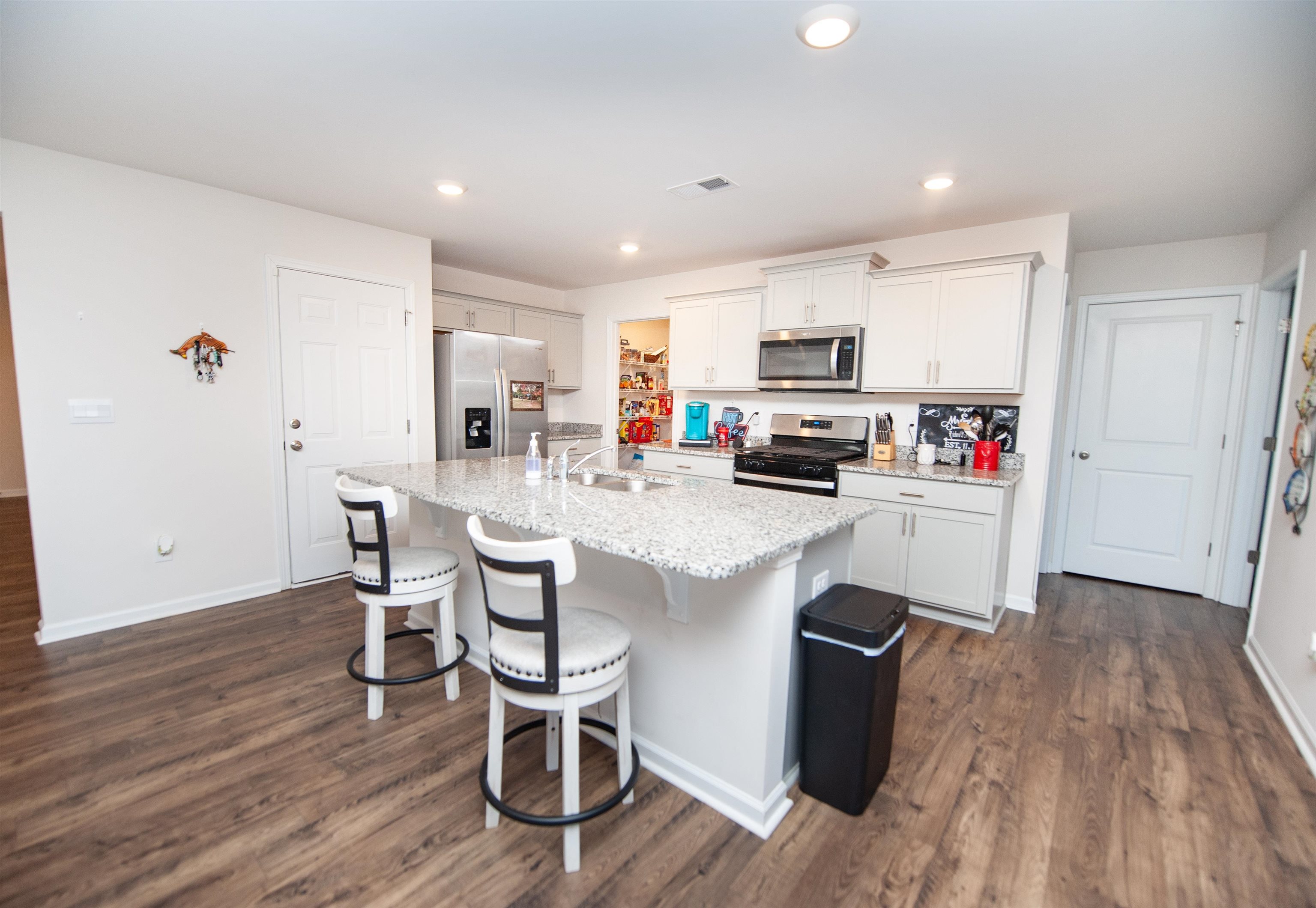 1808 Bridle Lane Property Photo 4