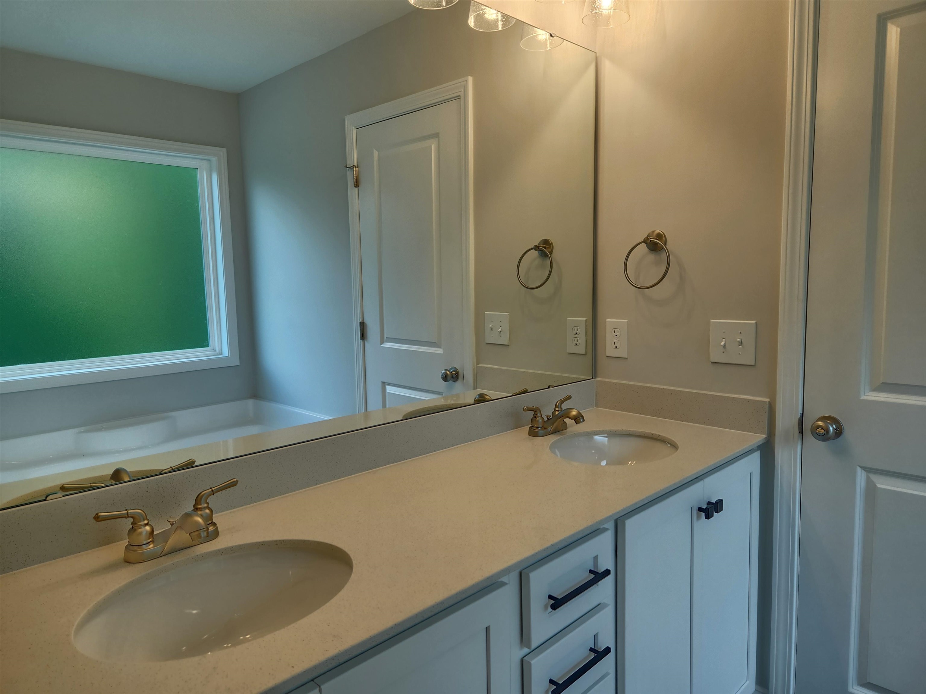 532 Landseer Drive Property Photo 8
