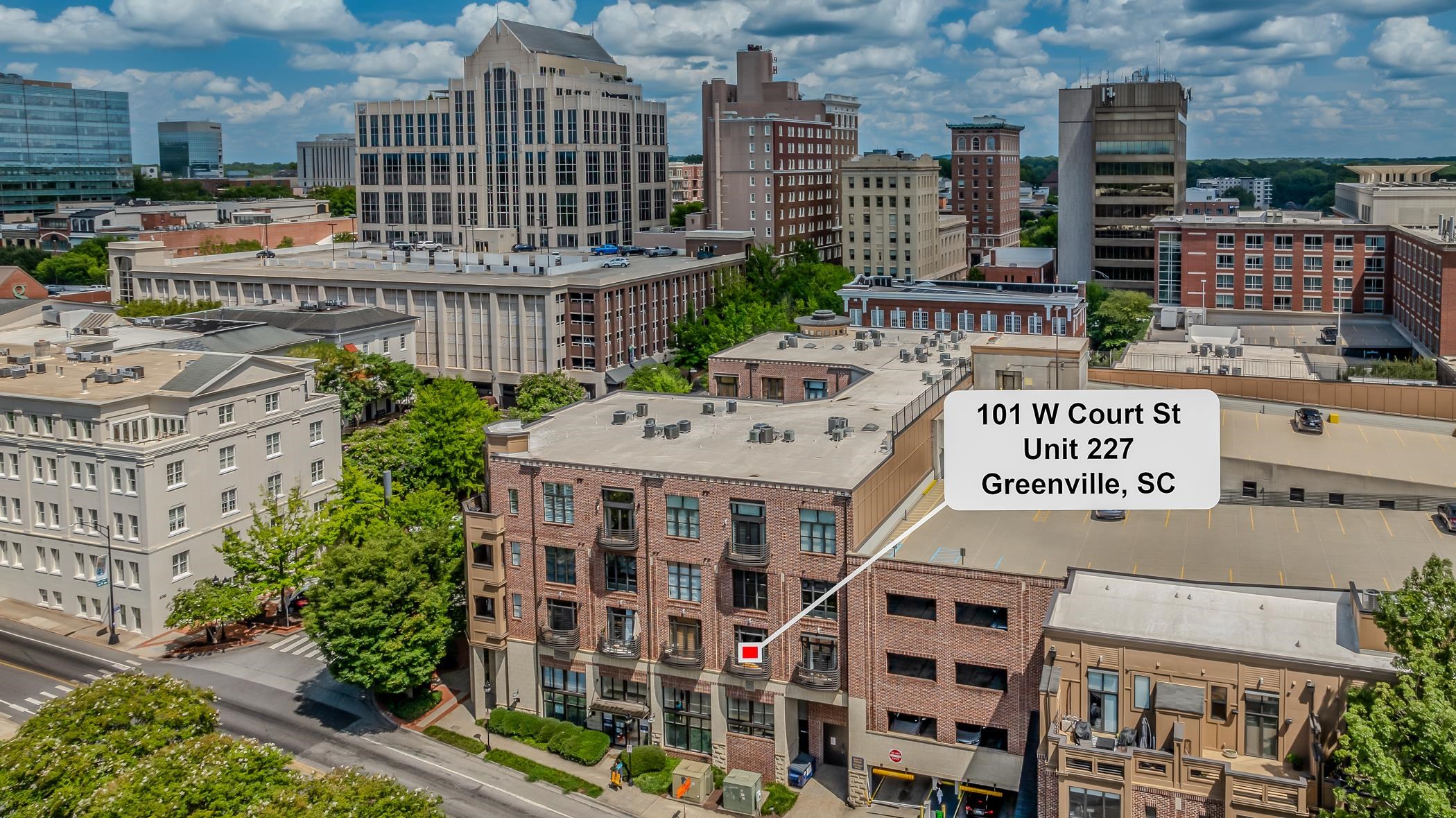 101 W Court Street Property Photo 1