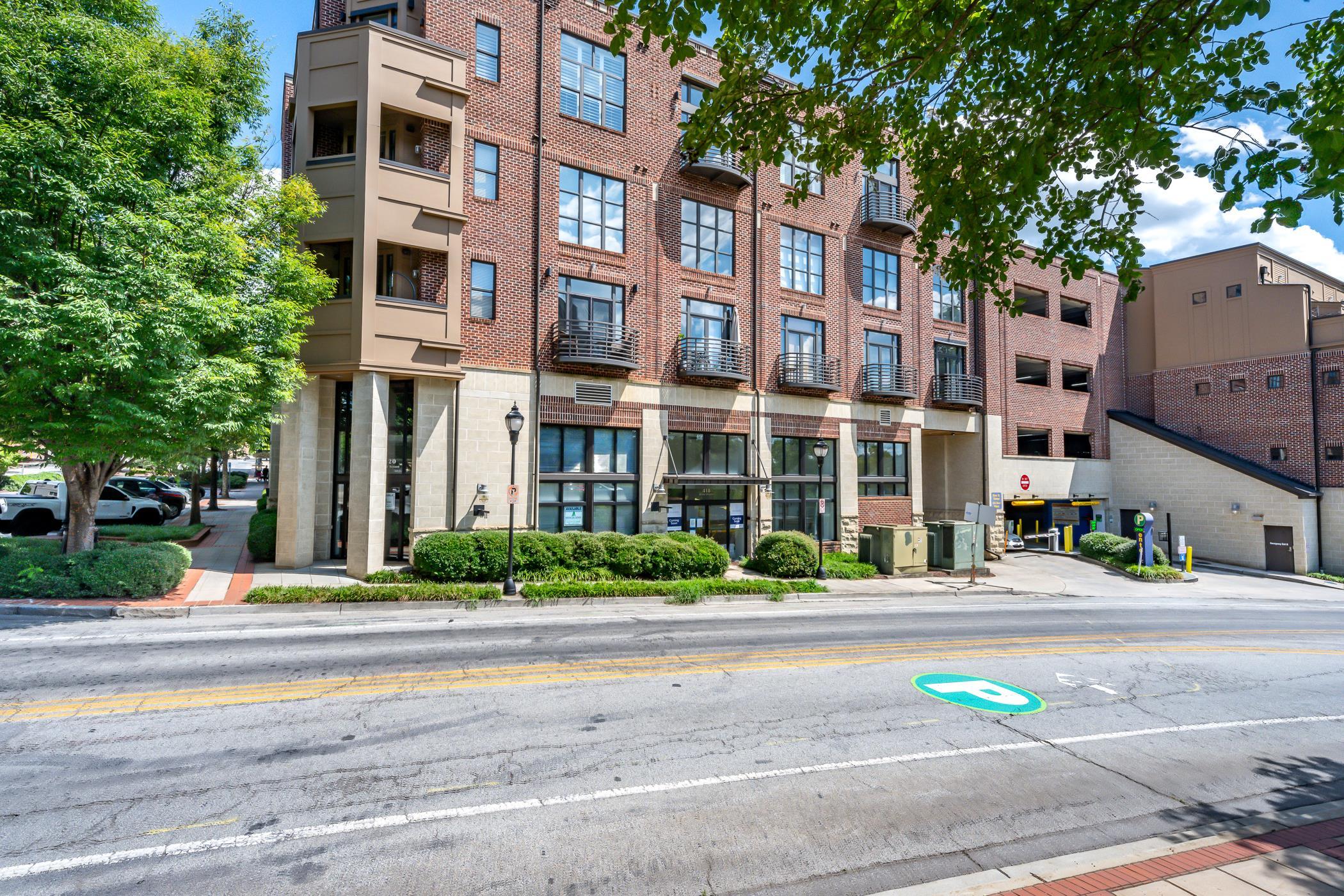 101 W Court Street Property Photo 2