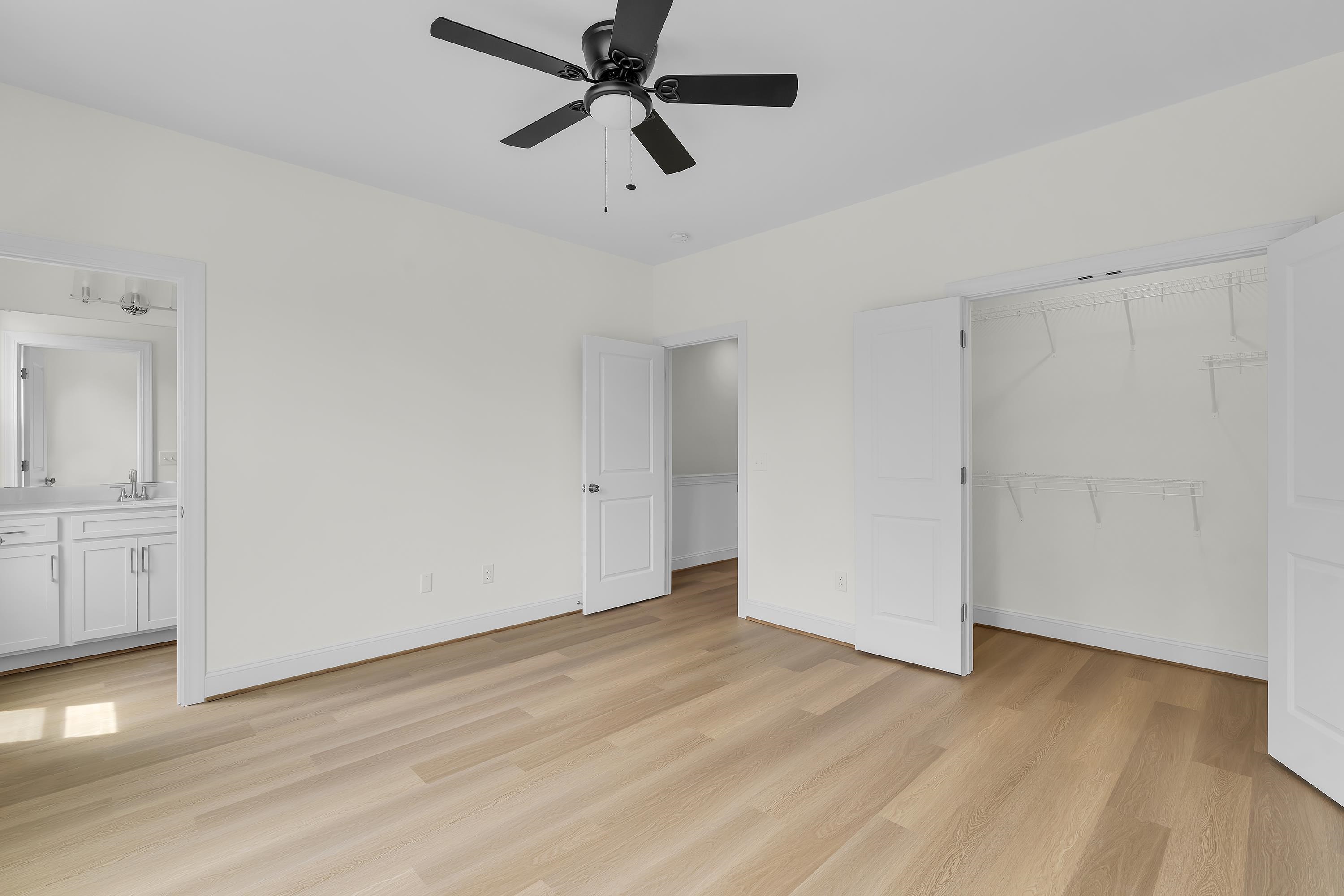 294 College Street Property Photo 16