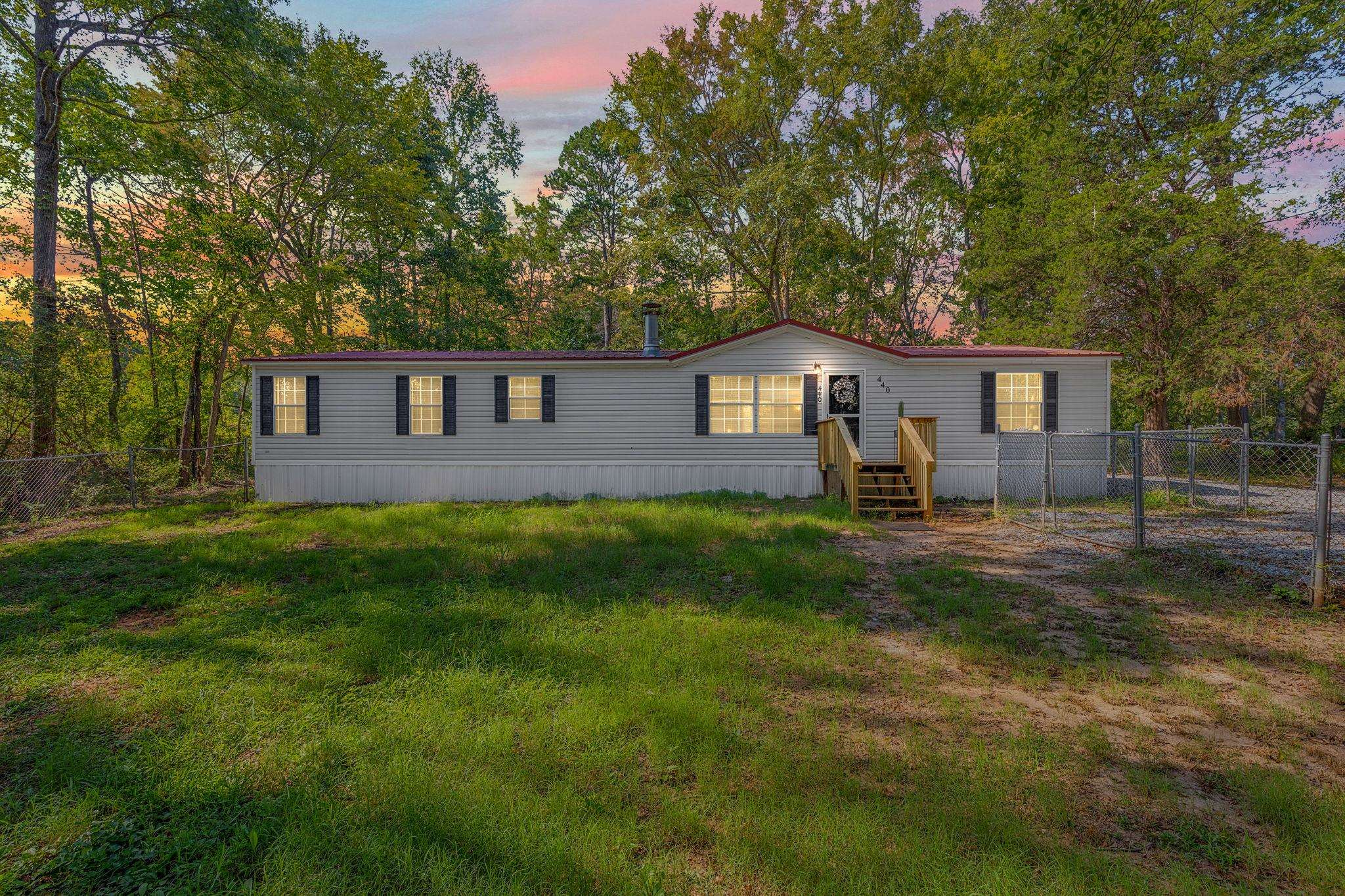 440 Shaw Road Property Photo 1