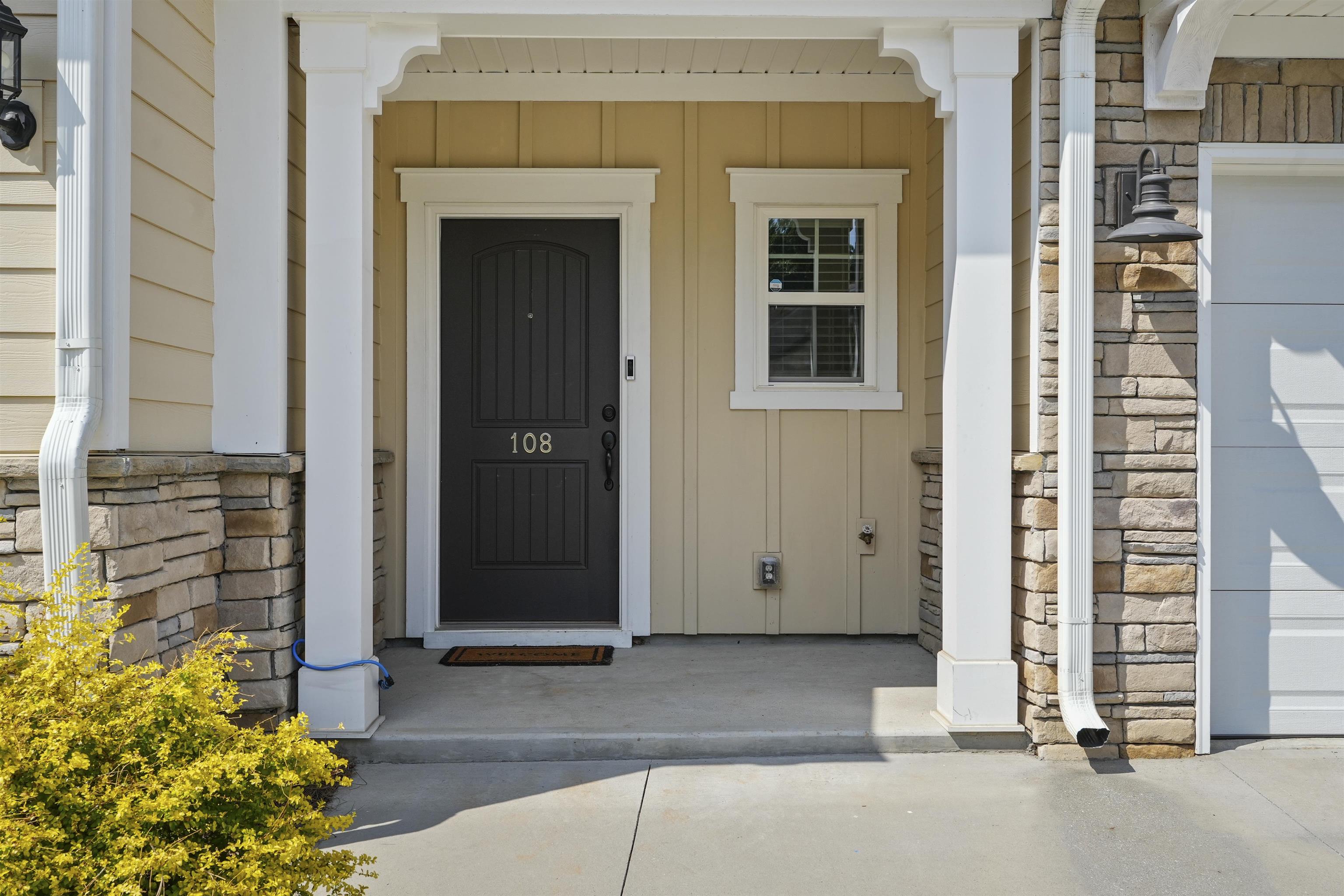 108 Pokeberry Way Property Photo 2