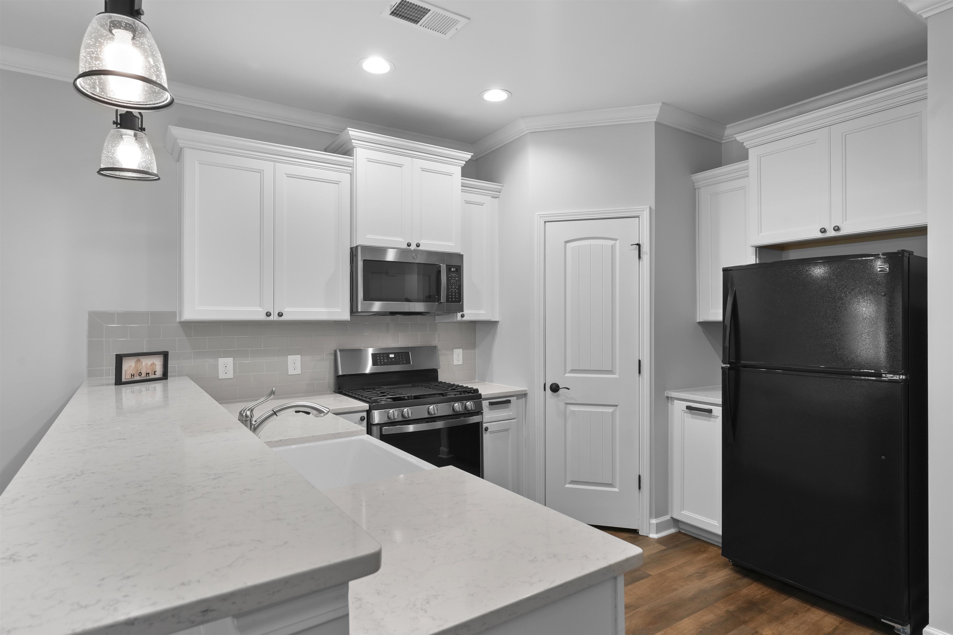 108 Pokeberry Way Property Photo 7