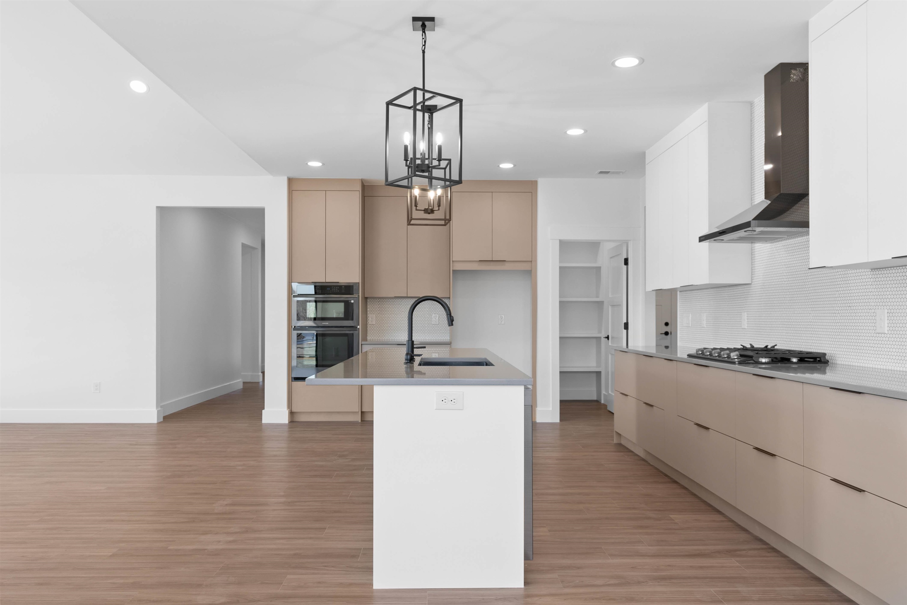 741 New South Court Property Photo 10
