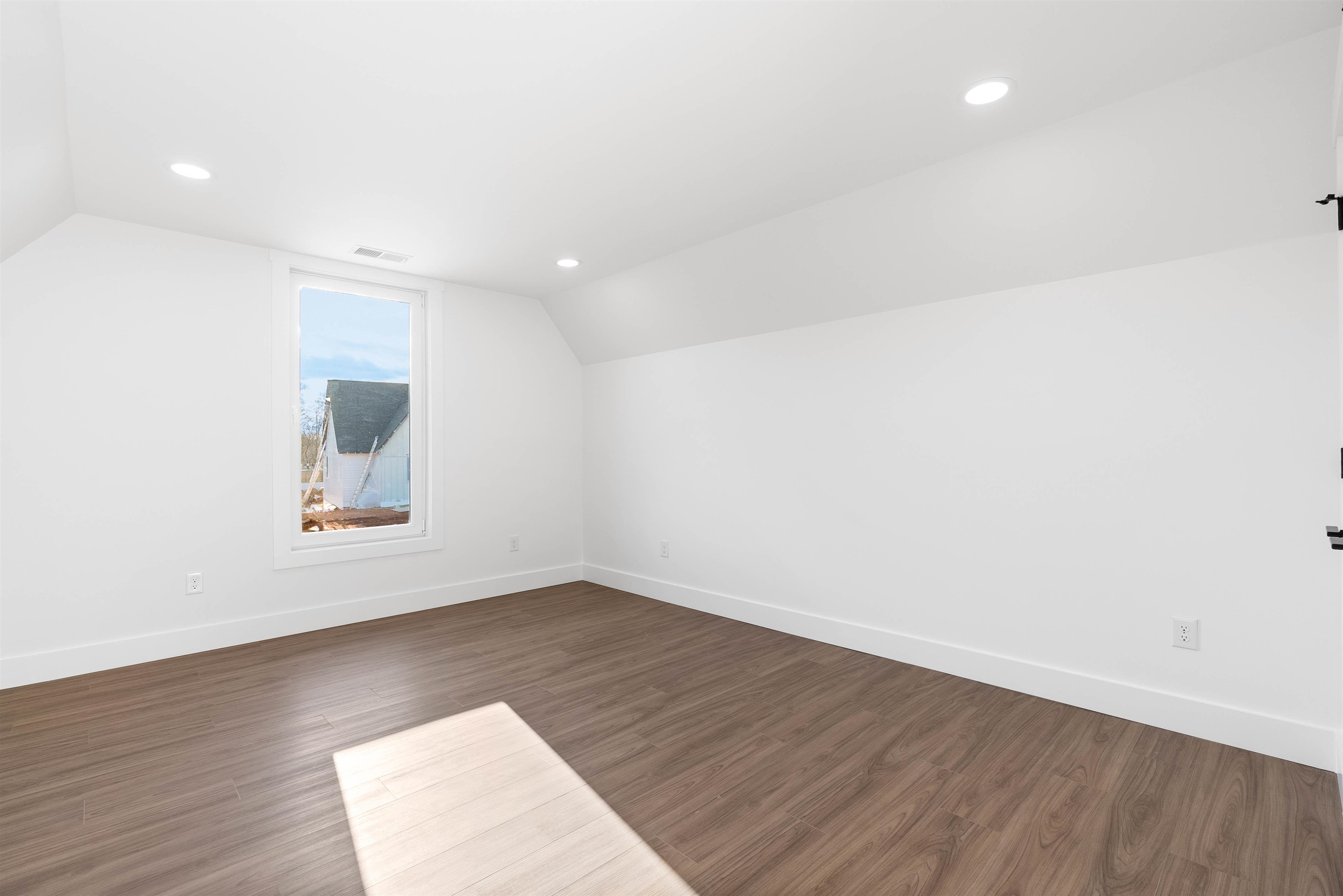 741 New South Court Property Photo 22