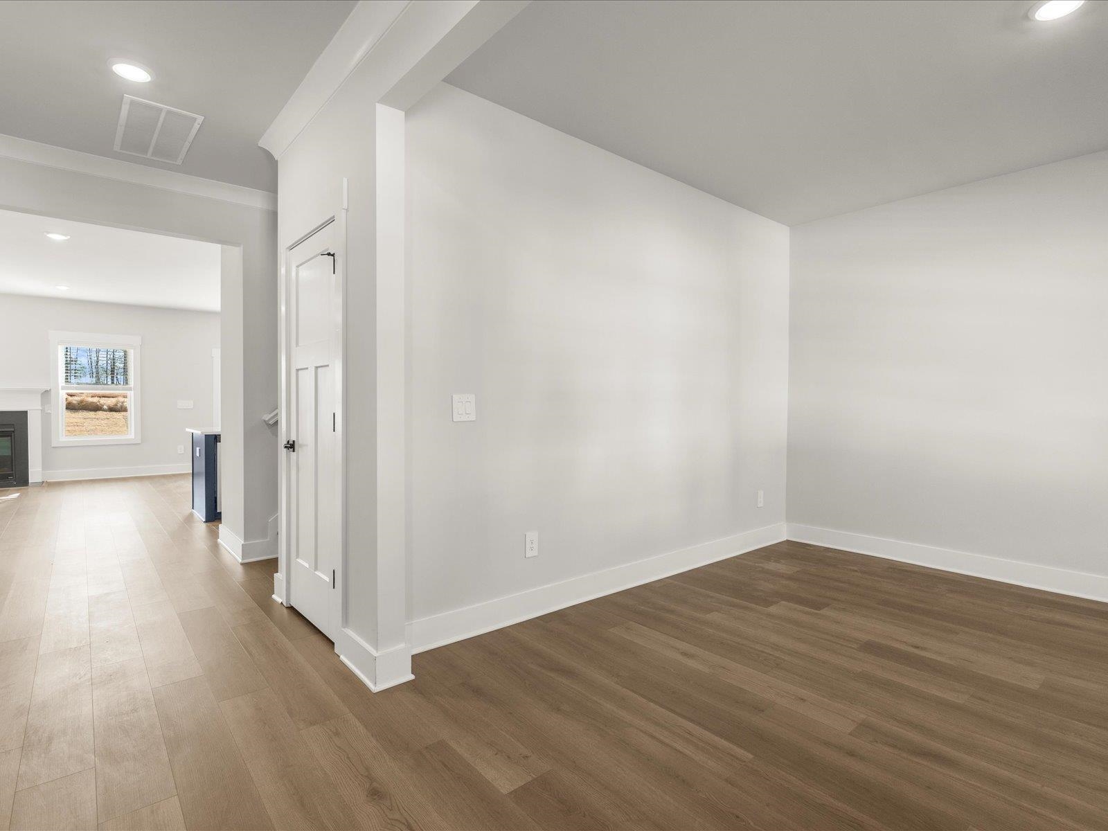 111 Cedar Shoals Way Property Photo 3