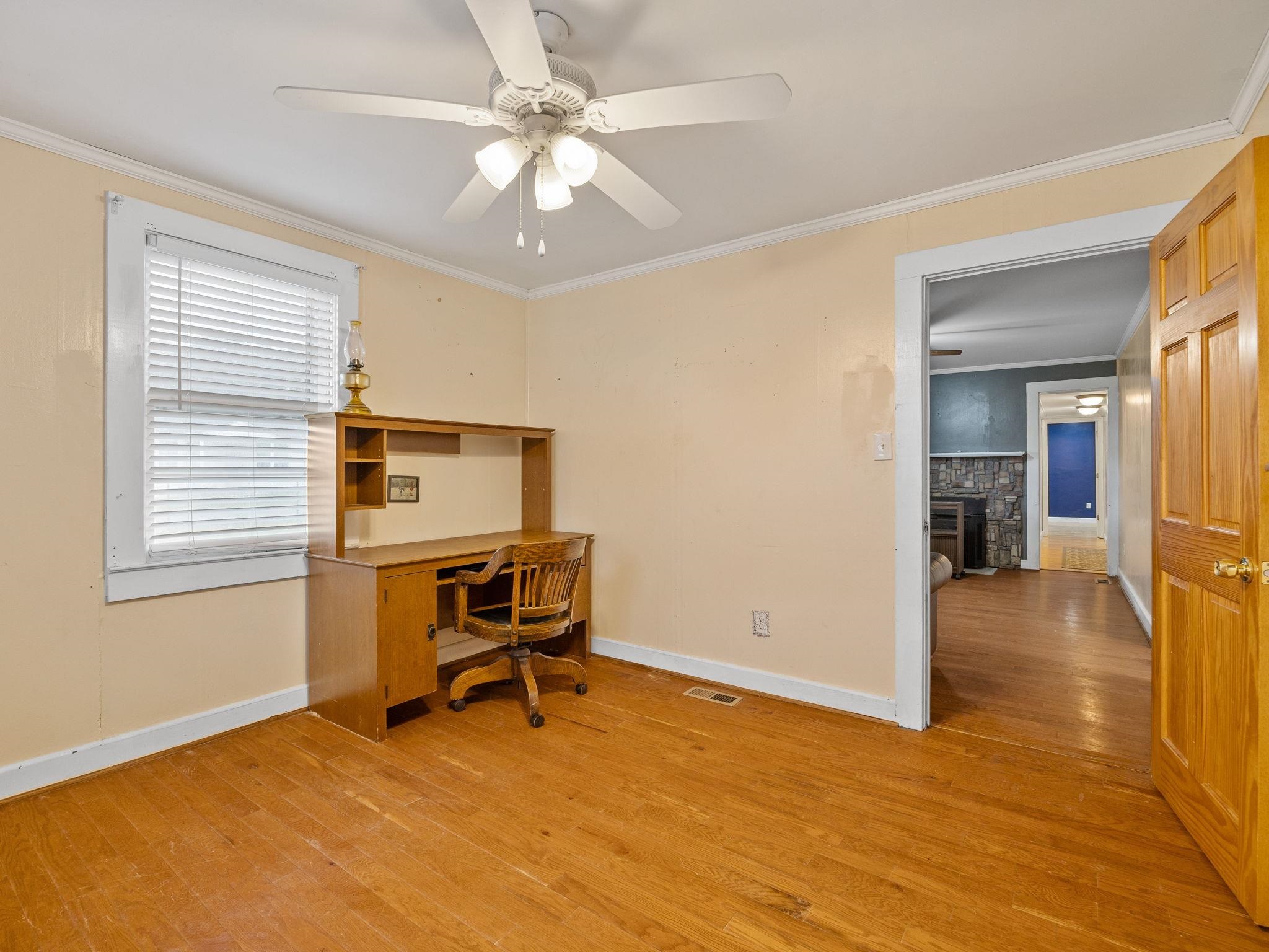 140 Hart St Street Property Photo 26