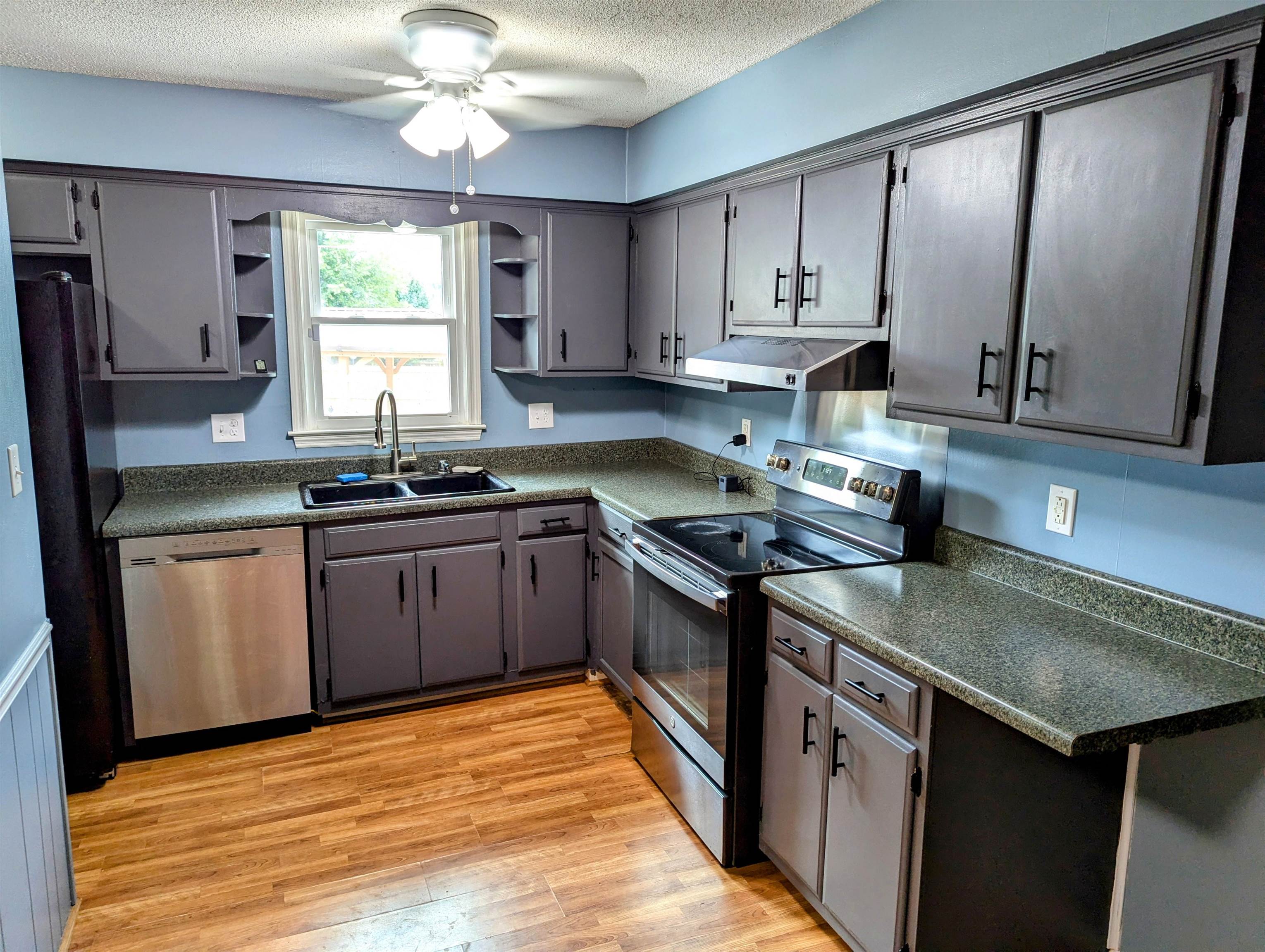 104 Phillips Circle Property Photo 6