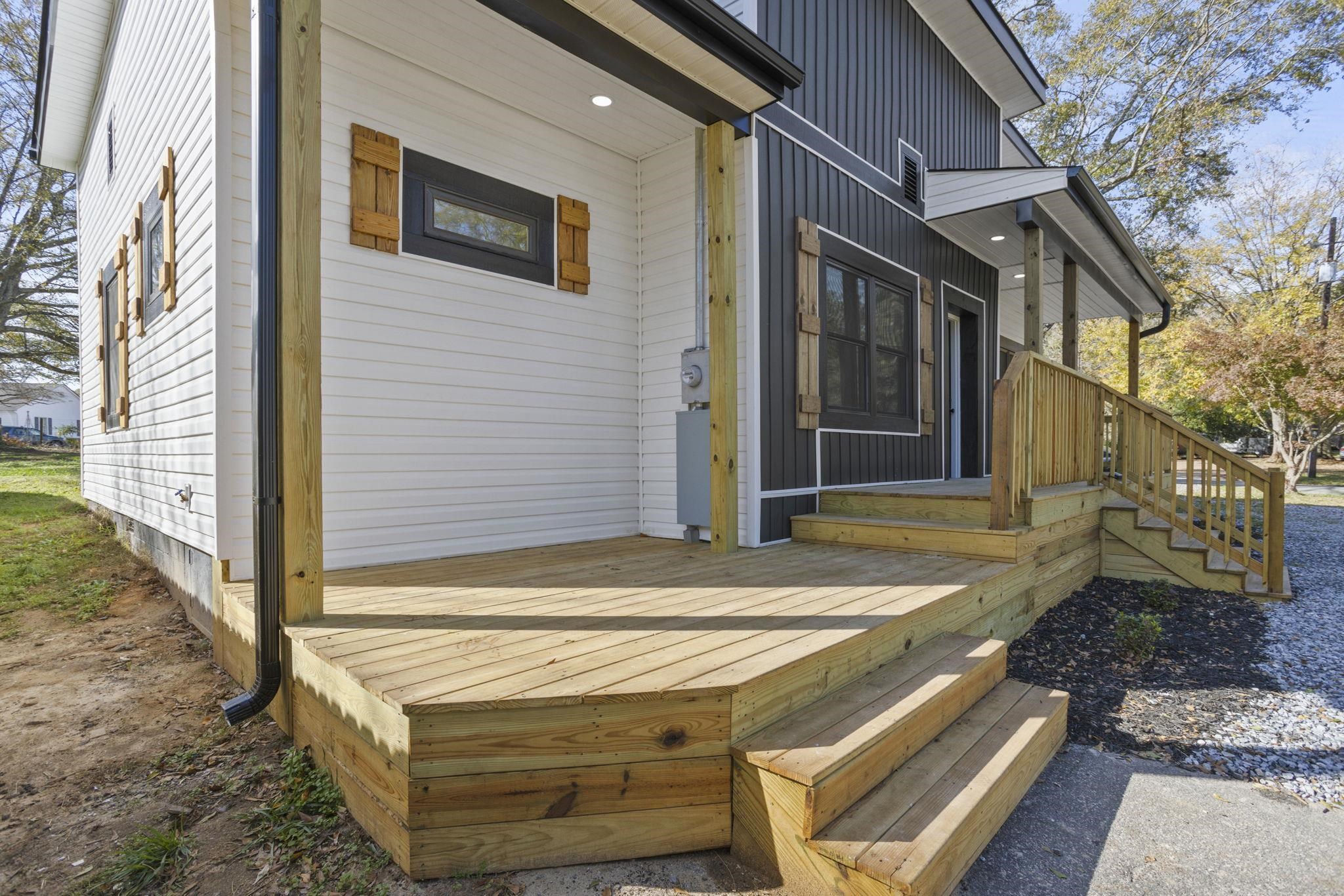 15 Littlejohn Street Property Photo 2