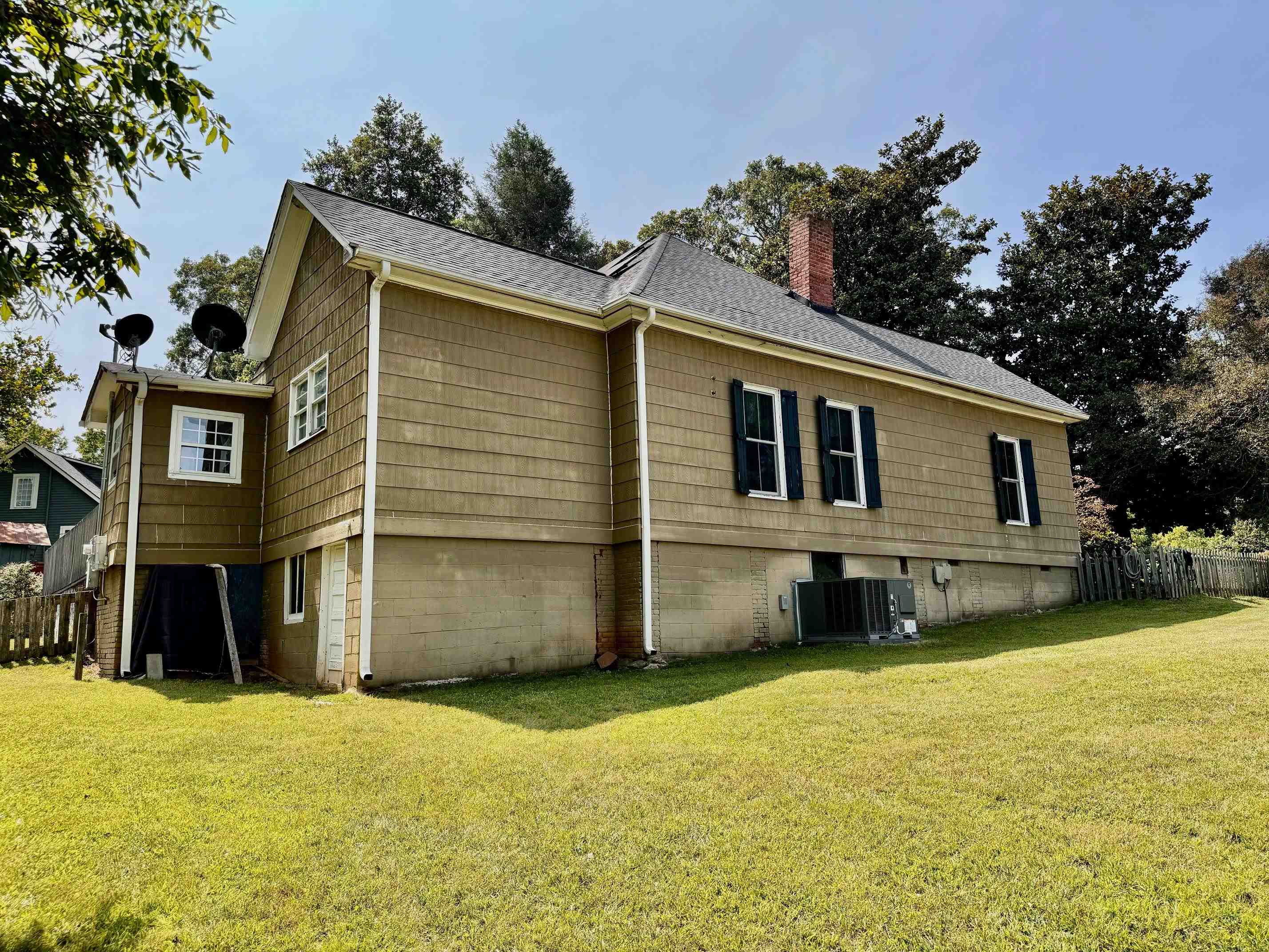 206 E Greenwood Street Property Photo 2