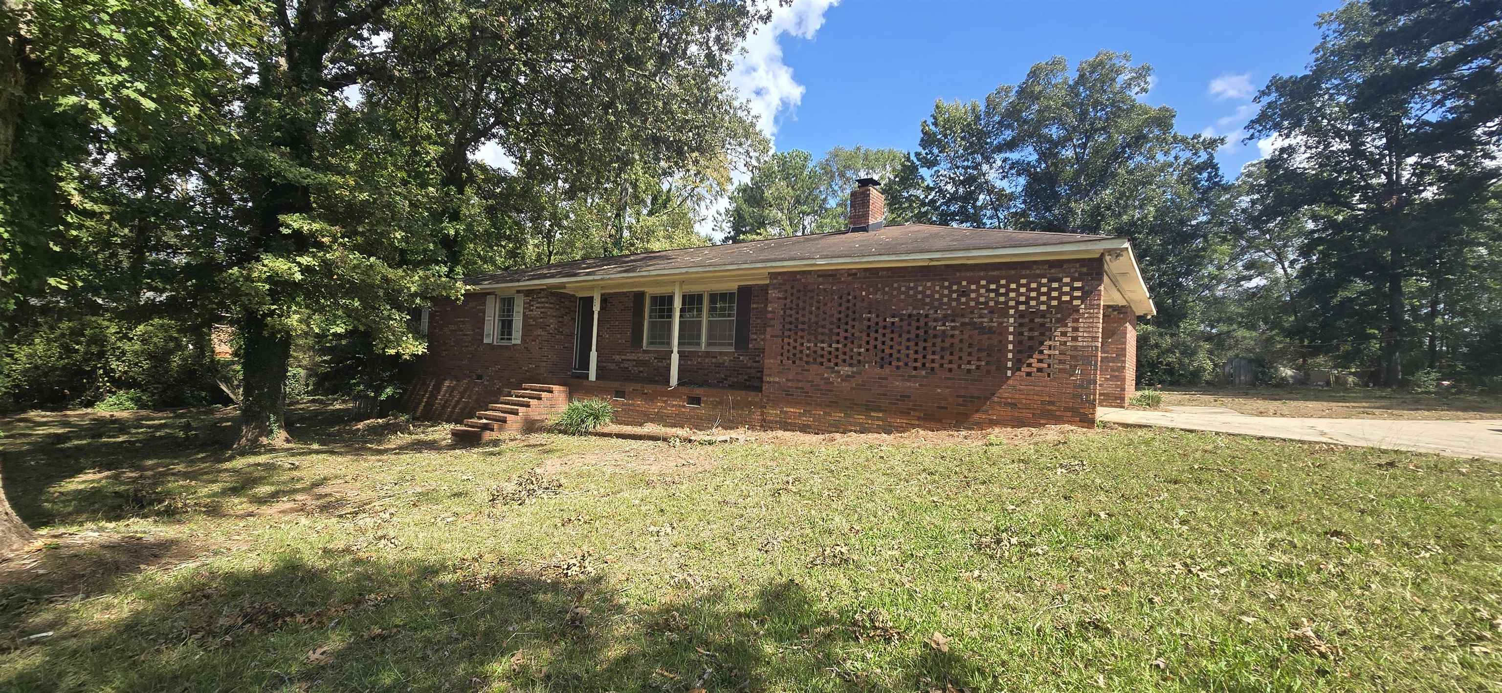 201 Clarke Stream Drive Property Photo 3