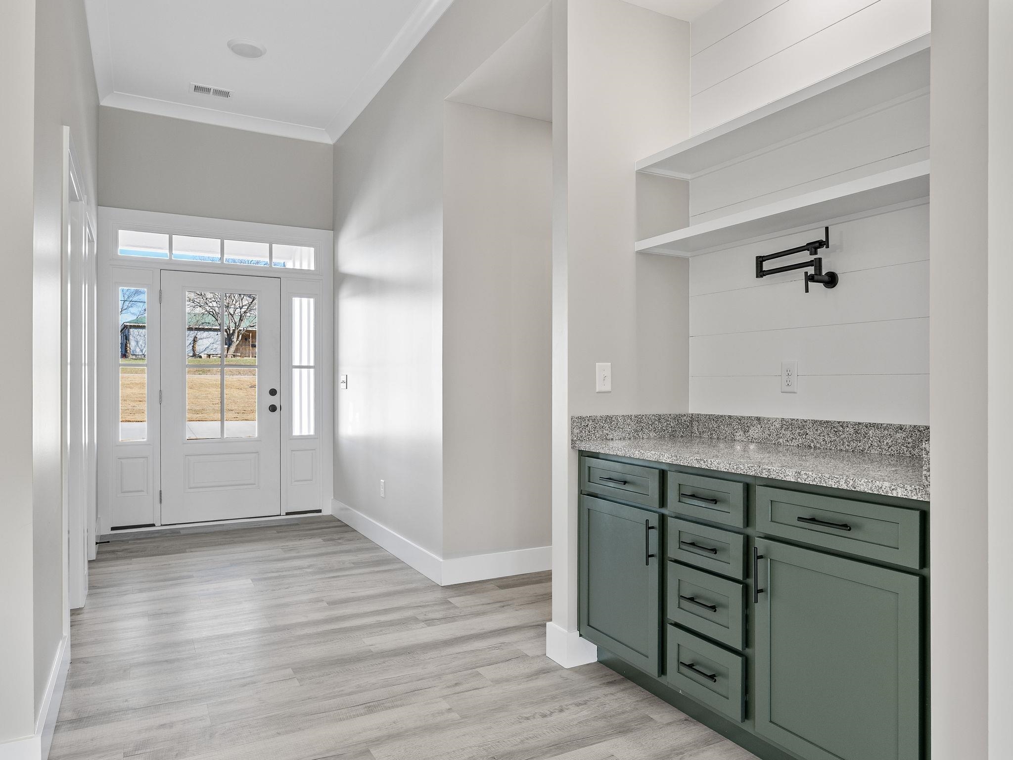 11573 New Cut Road Property Photo 4