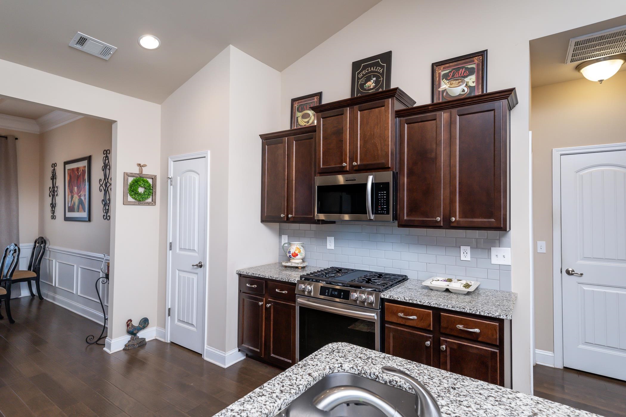 539 Bridgetowne Court Property Photo 16
