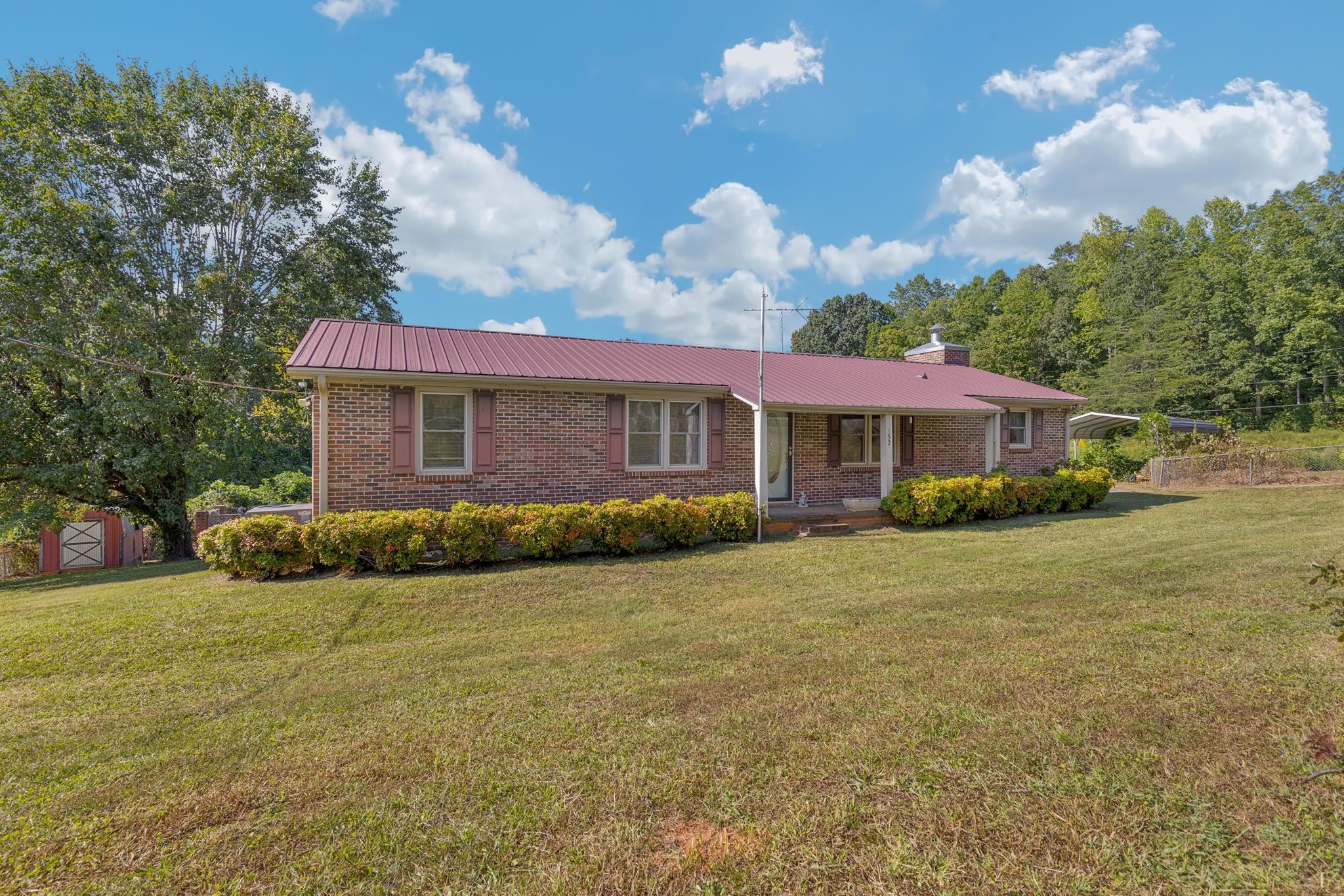 152 N Forest Cir Property Photo 5