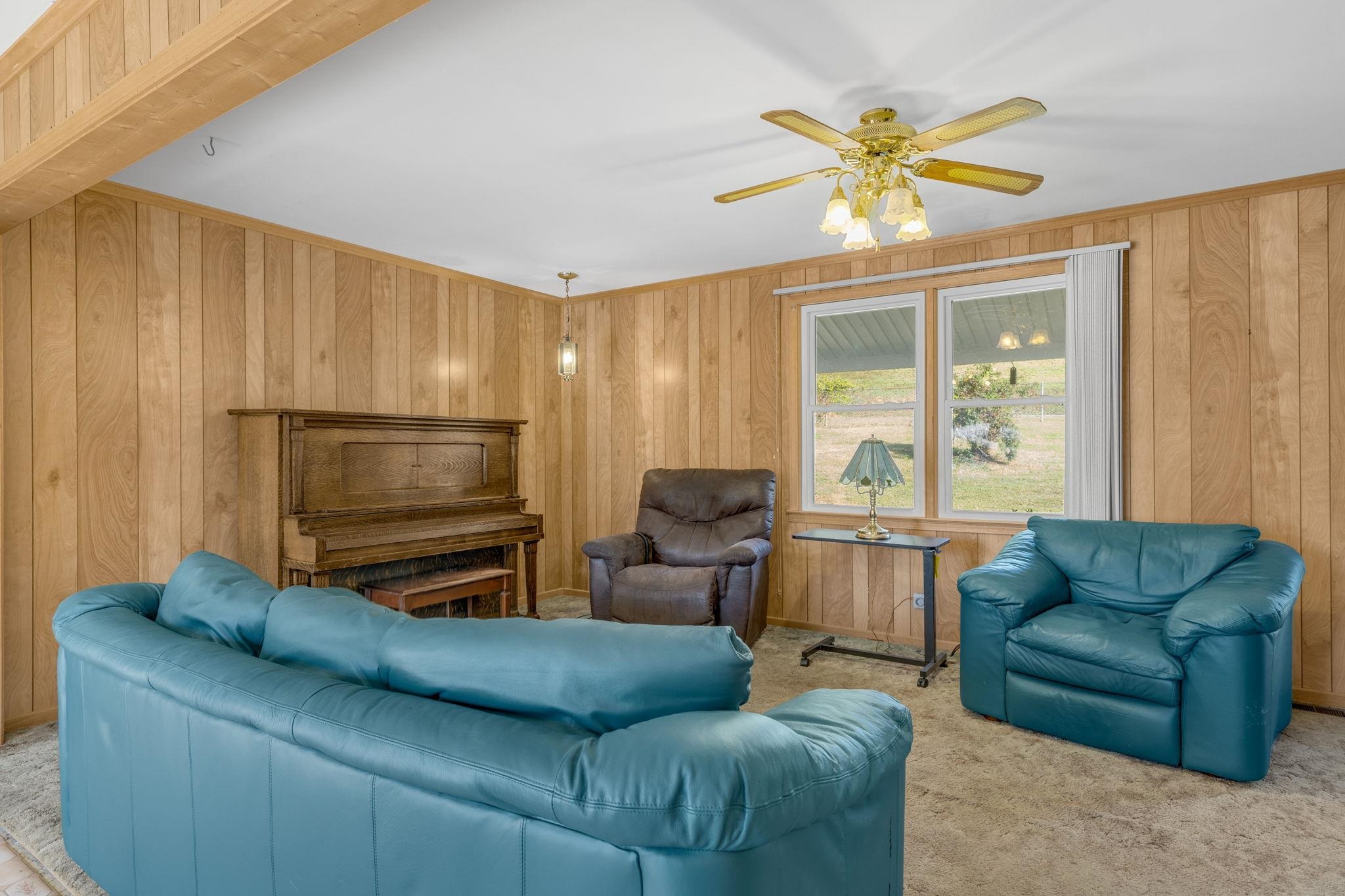 152 N Forest Cir Property Photo 8
