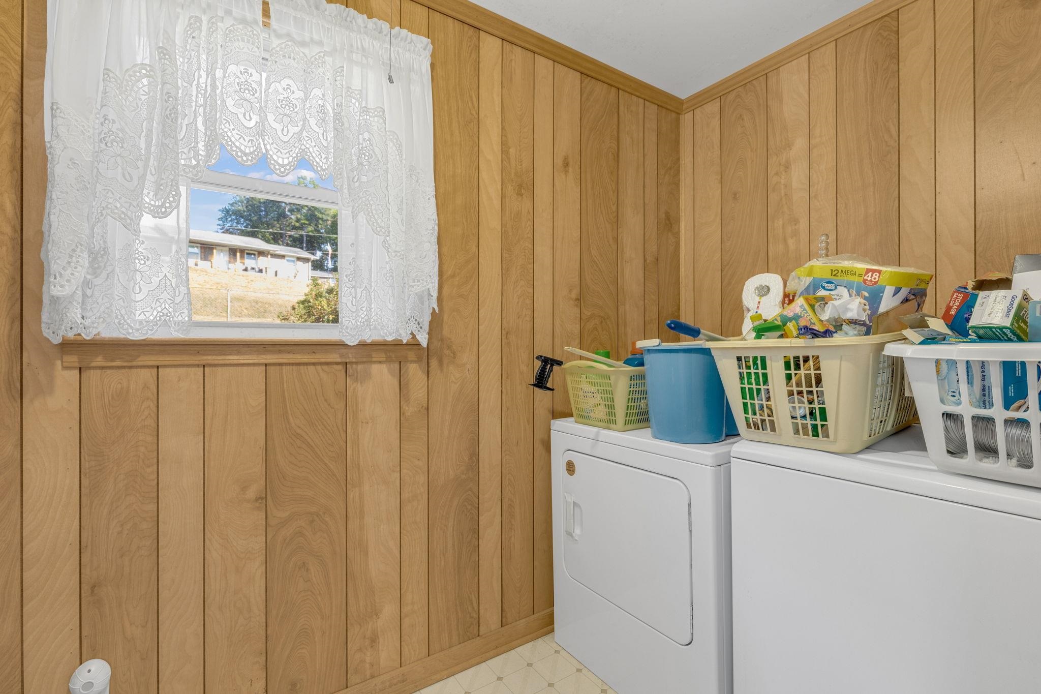 152 N Forest Cir Property Photo 17