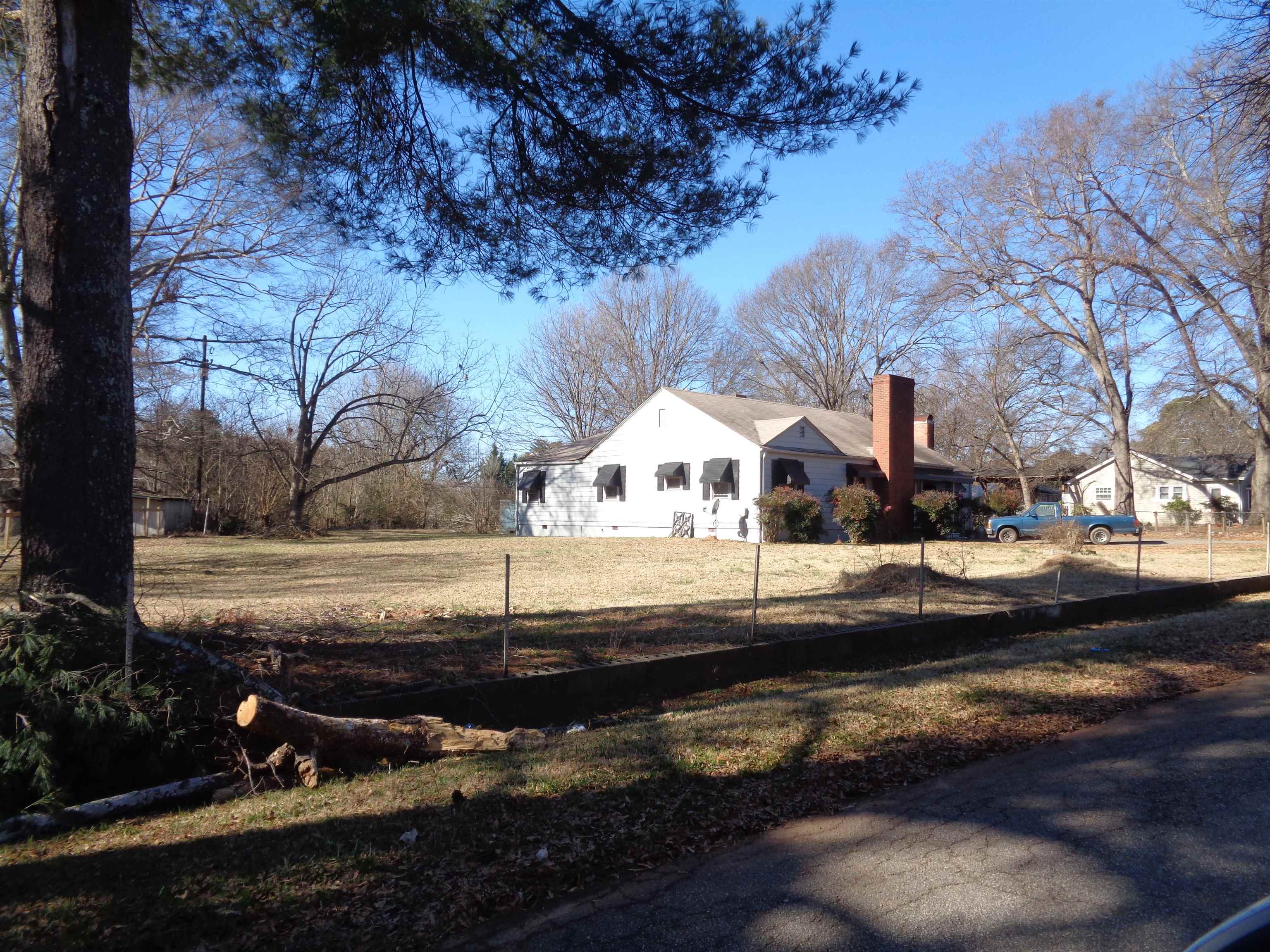 19 Pine Street Property Photo 2