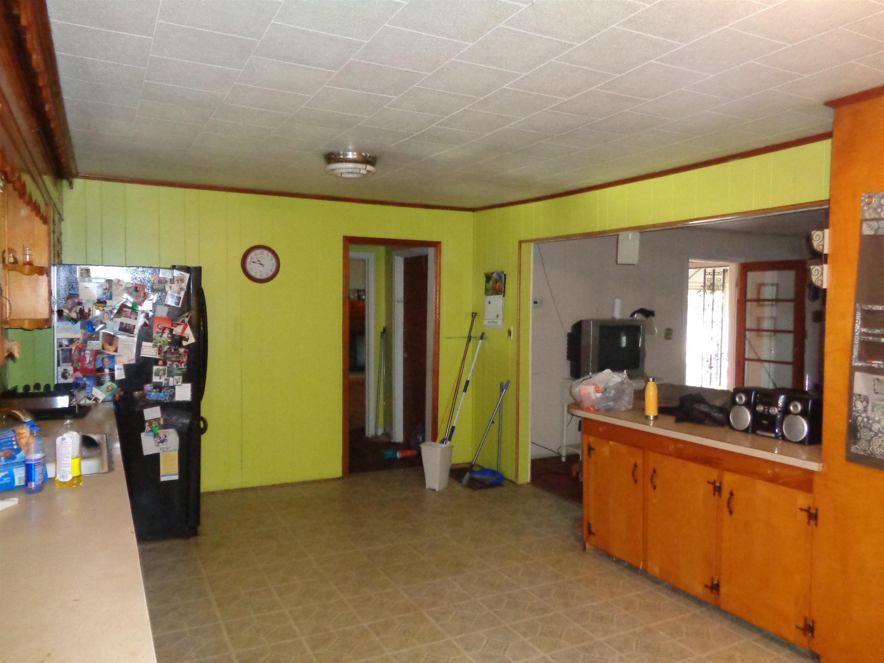19 Pine Street Property Photo 9