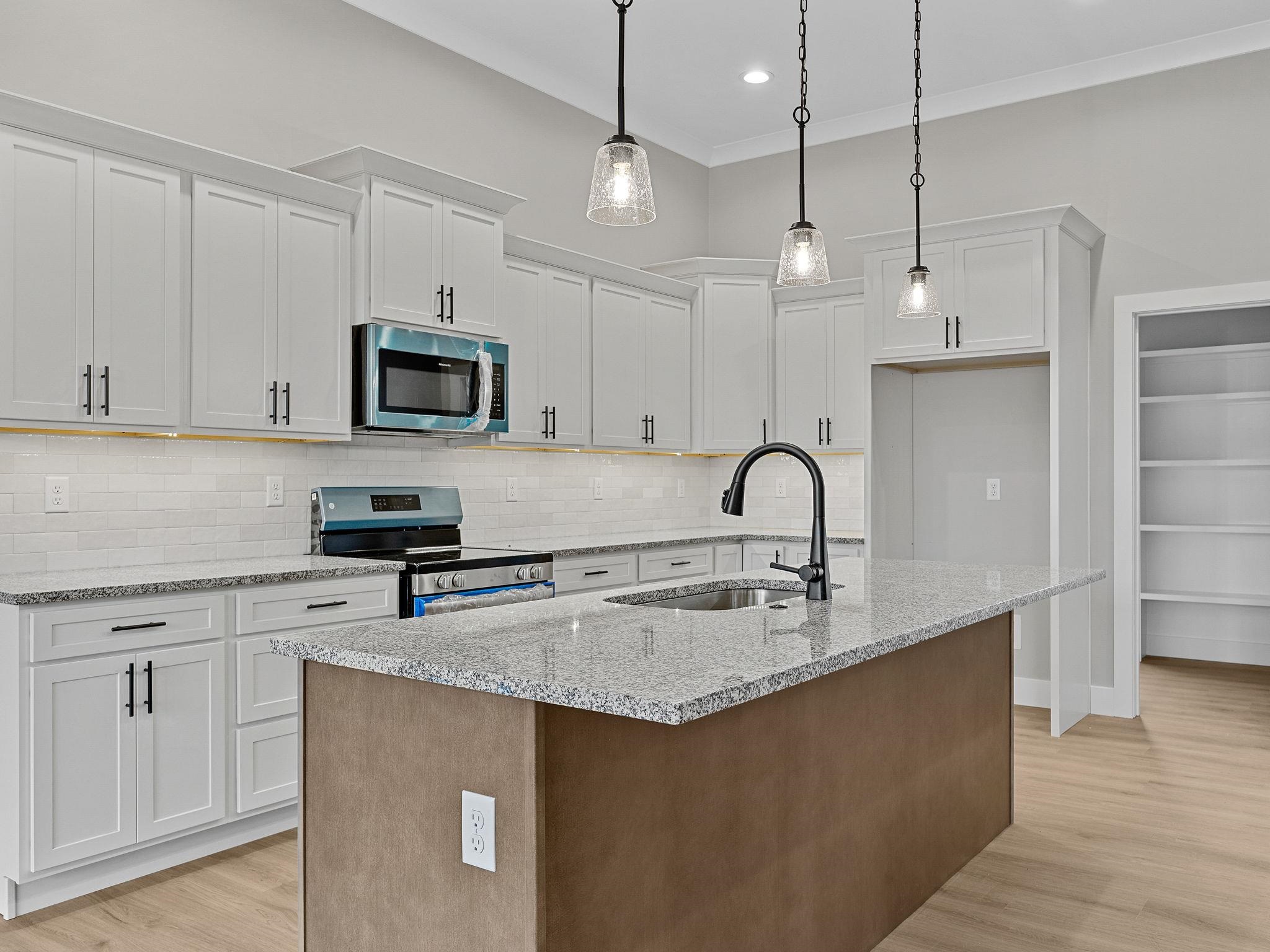 11585 New Cut Road Property Photo 8