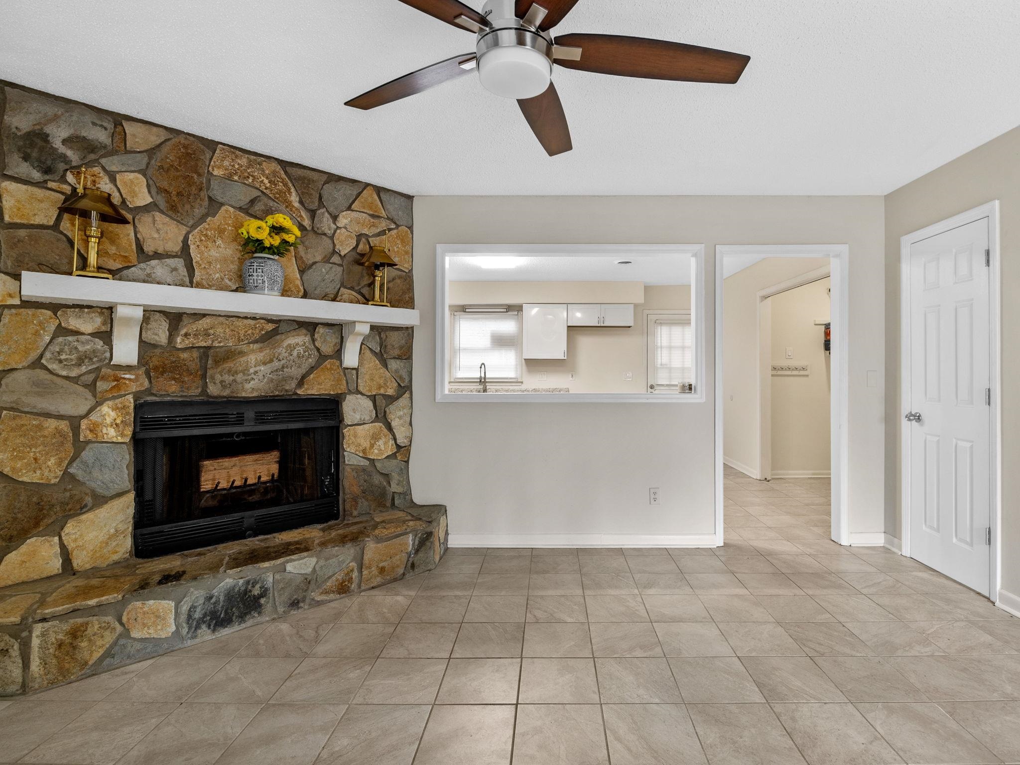 14 Sunridge Court Property Photo 7