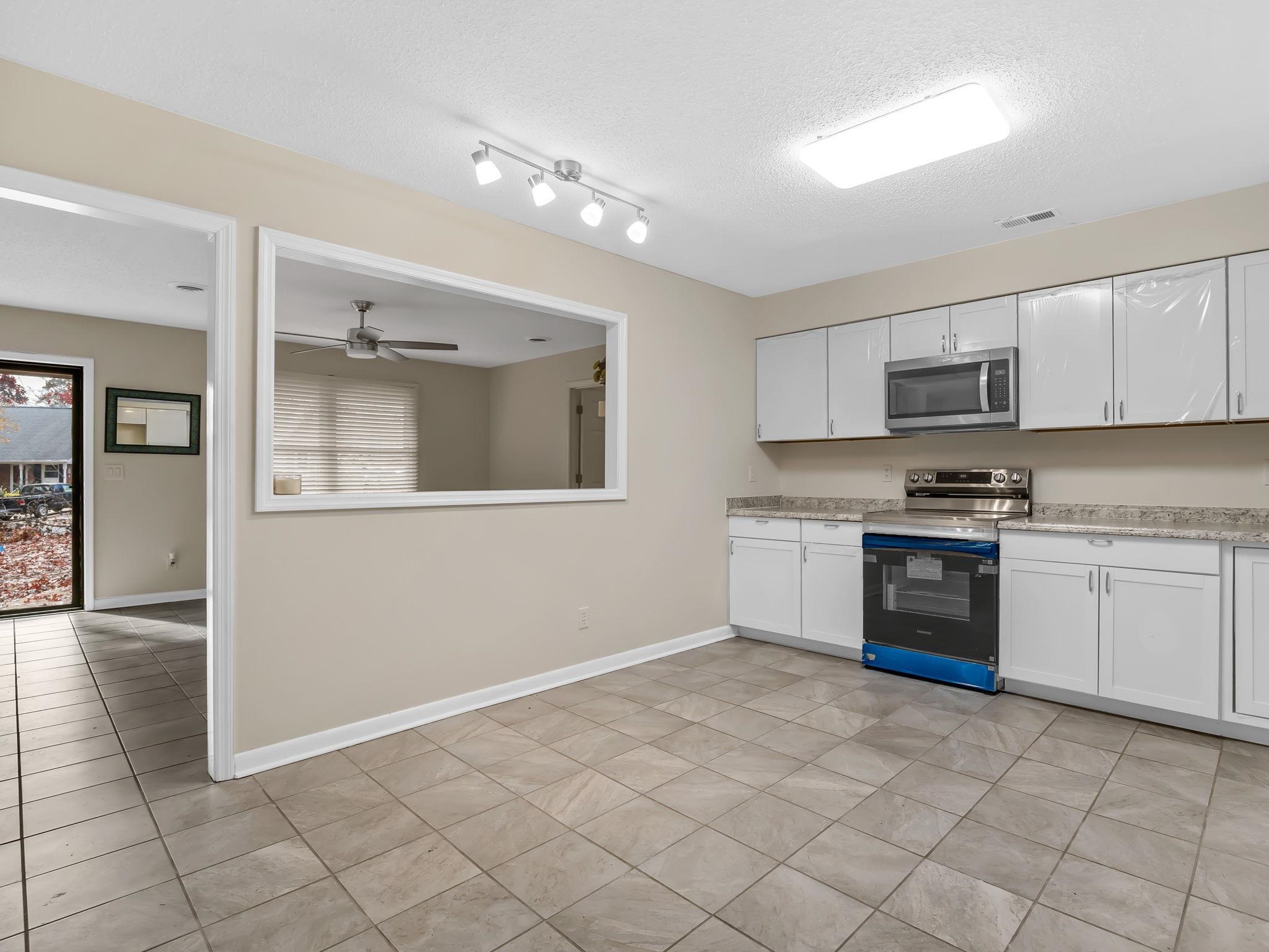 14 Sunridge Court Property Photo 12